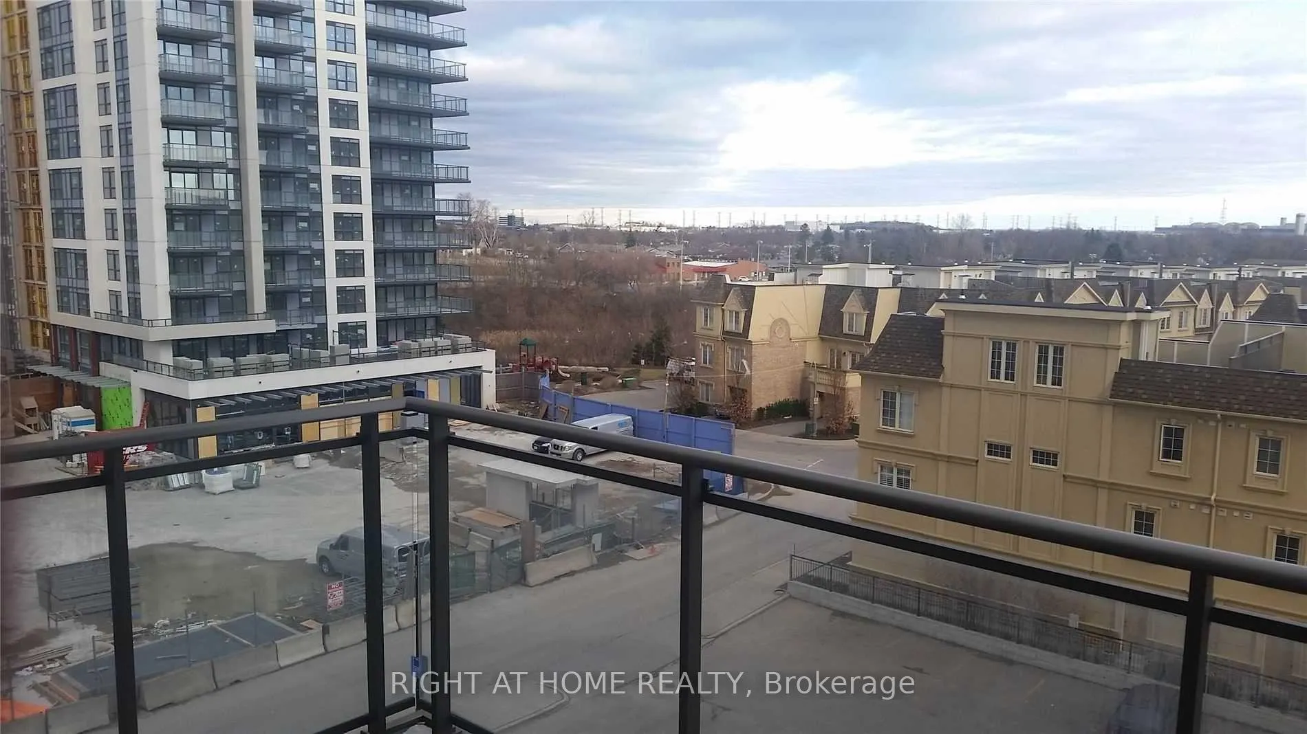 Photo 2 of Unit 512, 1235 Bayly Street, Pickering, Bay Ridges — HOMEH