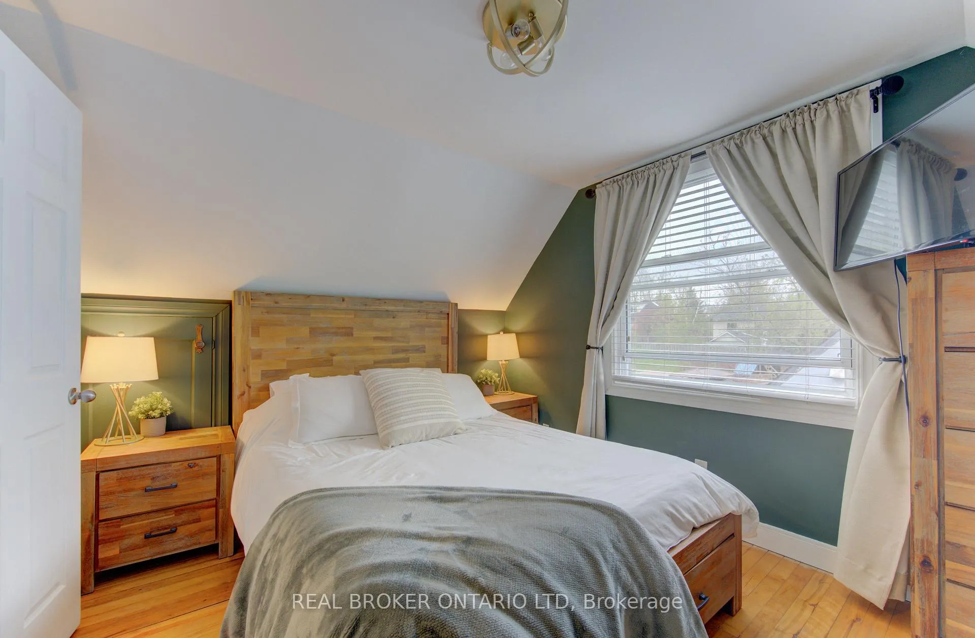 Photo 32 of 150 Strathcona Street, Cambridge — HOMEH