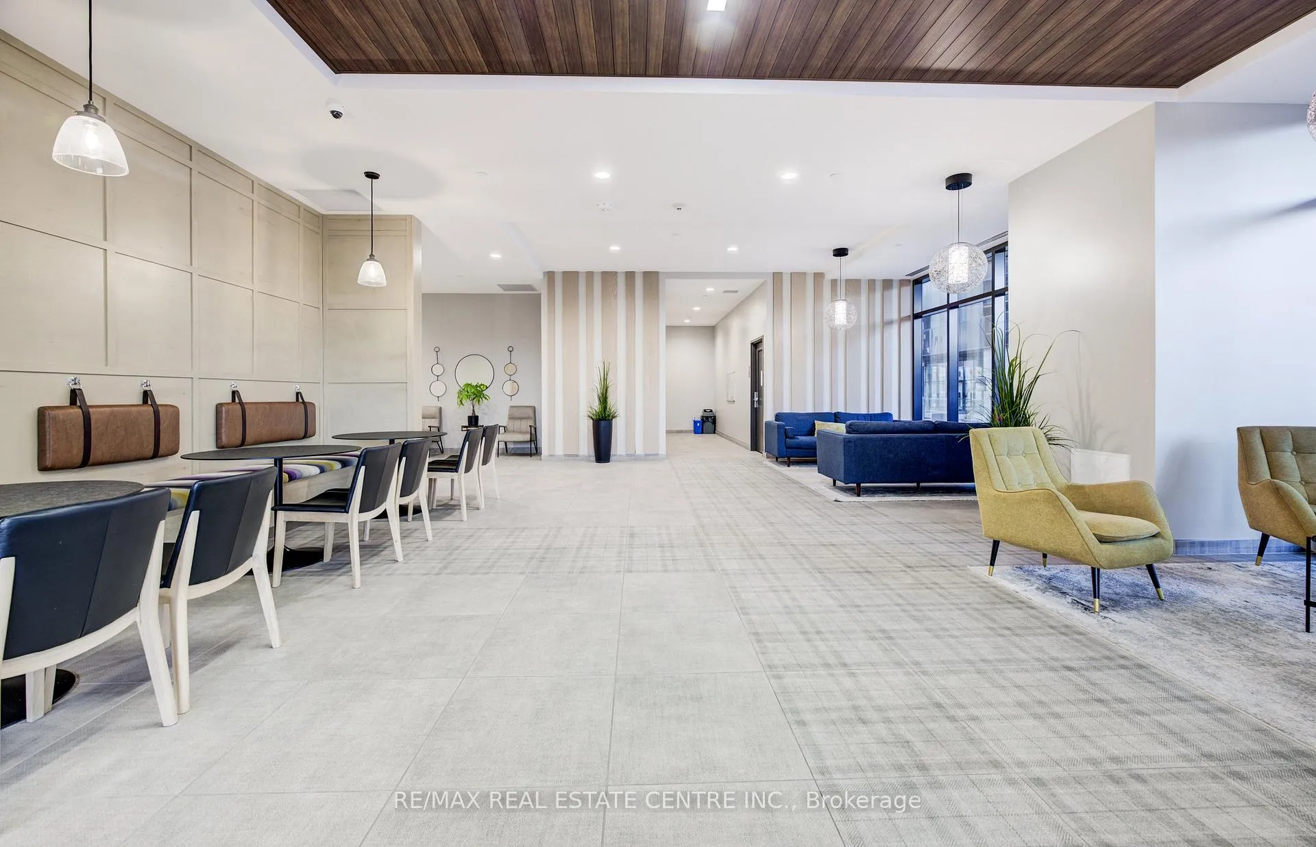 Photo 5 of Unit 810, 108 Garment Street, Waterloo — HOMEH