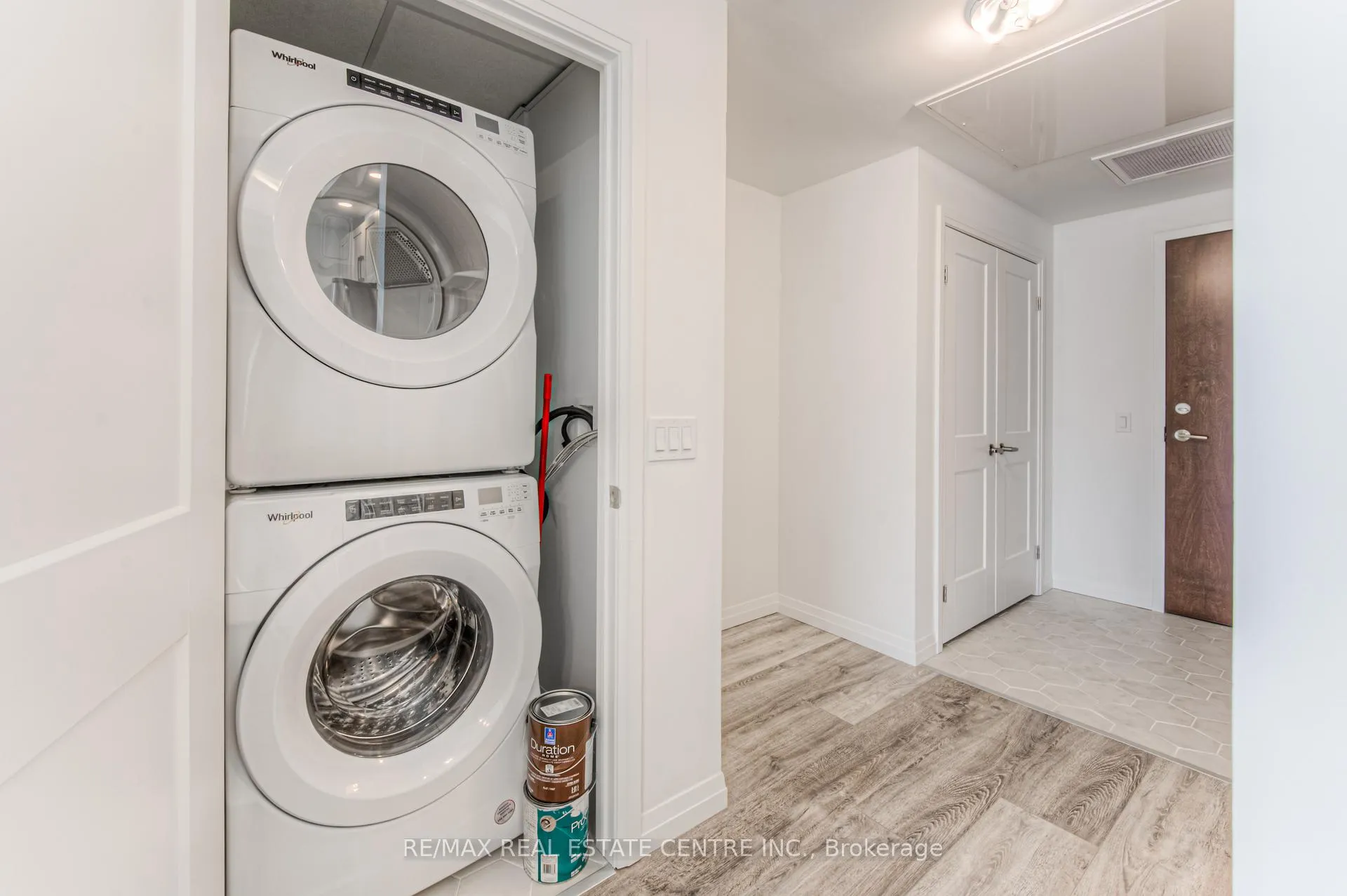 Photo 16 of Unit 810, 108 Garment Street, Waterloo — HOMEH