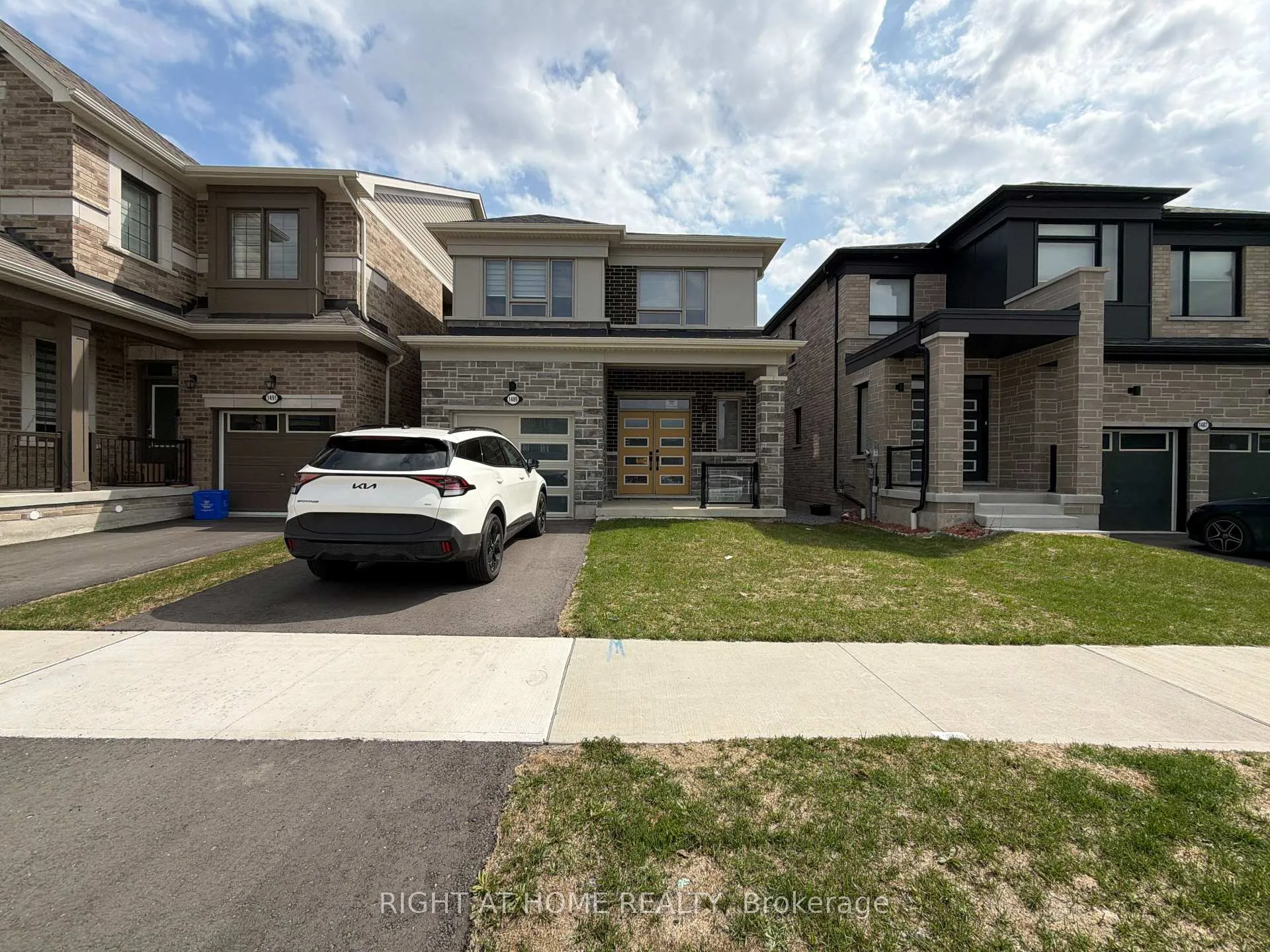 Photo 1 of Unit BASEMENT, 1489 Hawktail Path, Pickering, Rural Pickering — HOMEH
