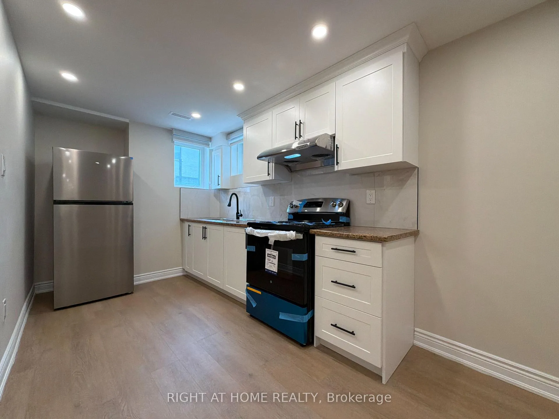 Photo 6 of Unit BASEMENT, 1489 Hawktail Path, Pickering, Rural Pickering — HOMEH