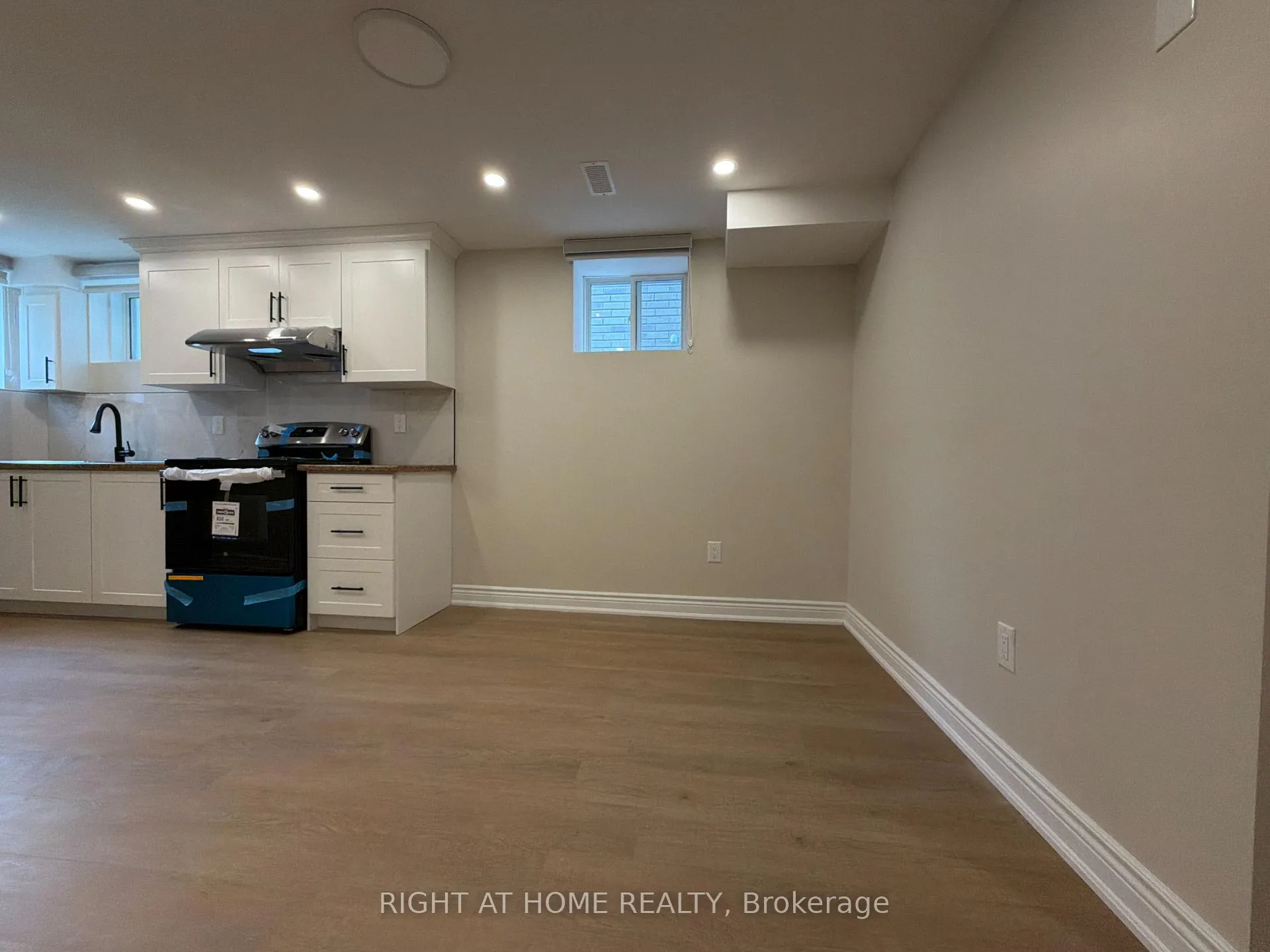 Photo 14 of Unit BASEMENT, 1489 Hawktail Path, Pickering, Rural Pickering — HOMEH