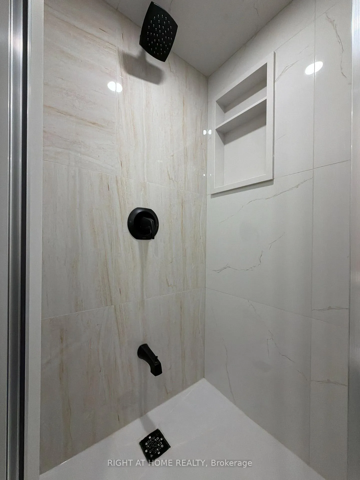 Photo 22 of Unit BASEMENT, 1489 Hawktail Path, Pickering, Rural Pickering — HOMEH