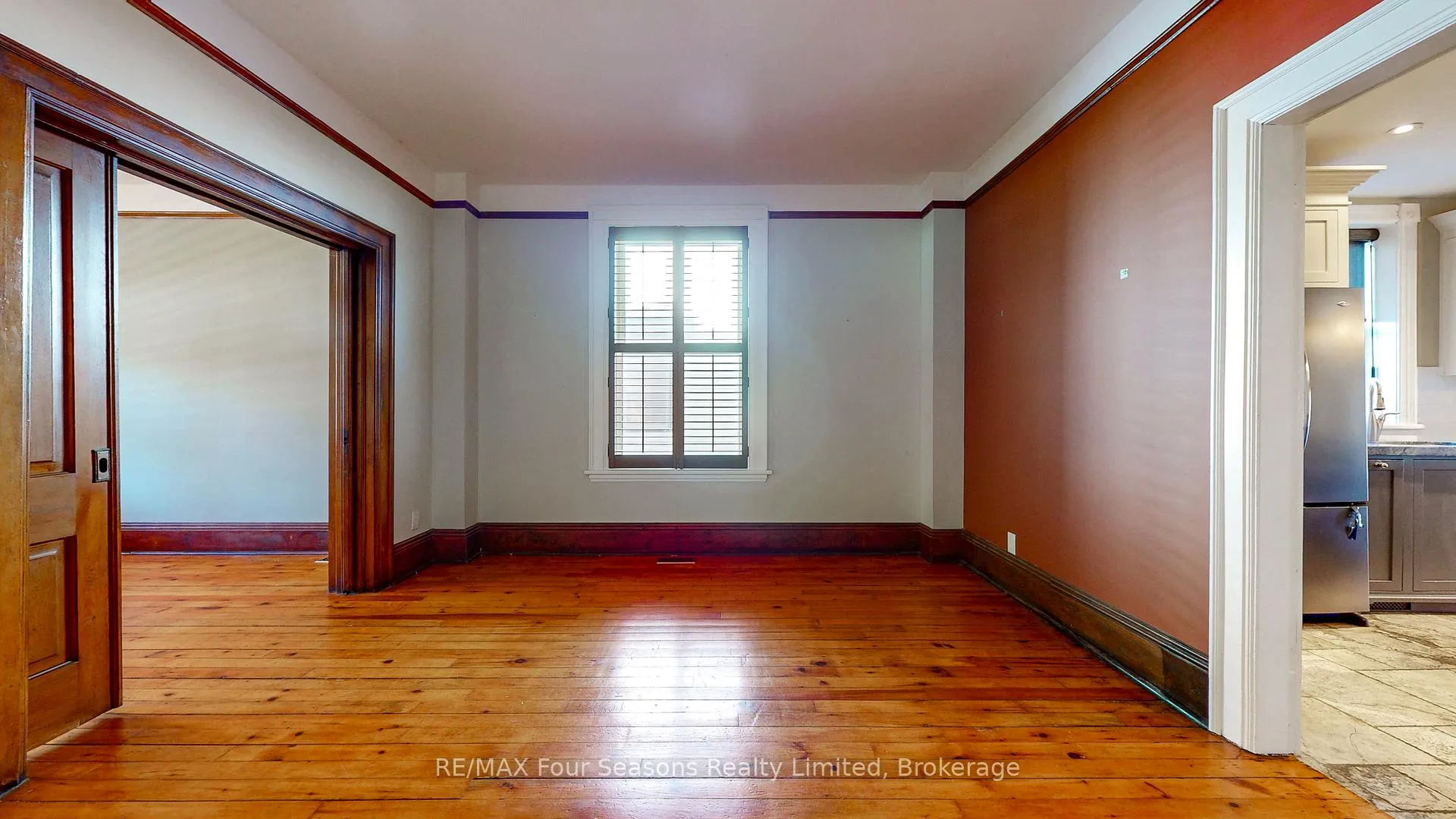 Photo 9 of 77 Fourth Street W, Collingwood — HOMEH