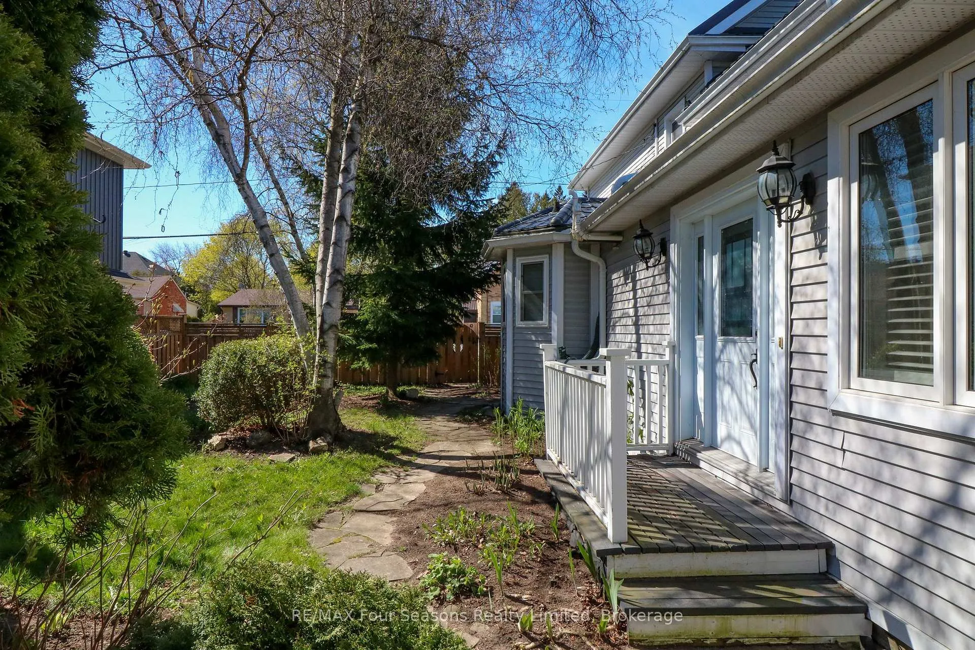 Photo 29 of 77 Fourth Street W, Collingwood — HOMEH