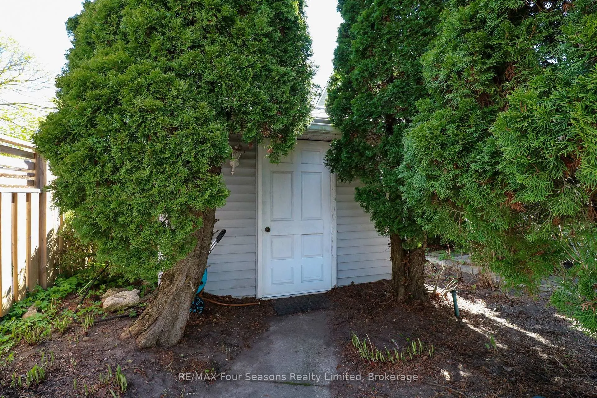 Photo 30 of 77 Fourth Street W, Collingwood — HOMEH
