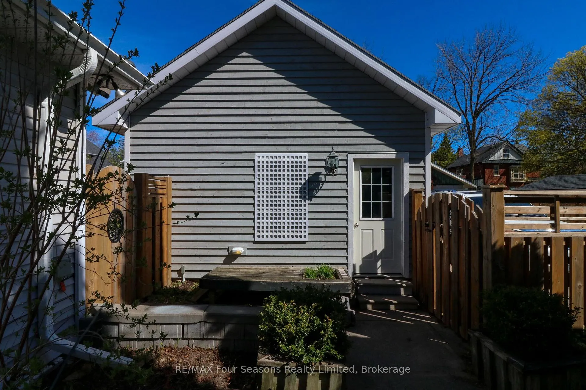 Photo 34 of 77 Fourth Street W, Collingwood — HOMEH