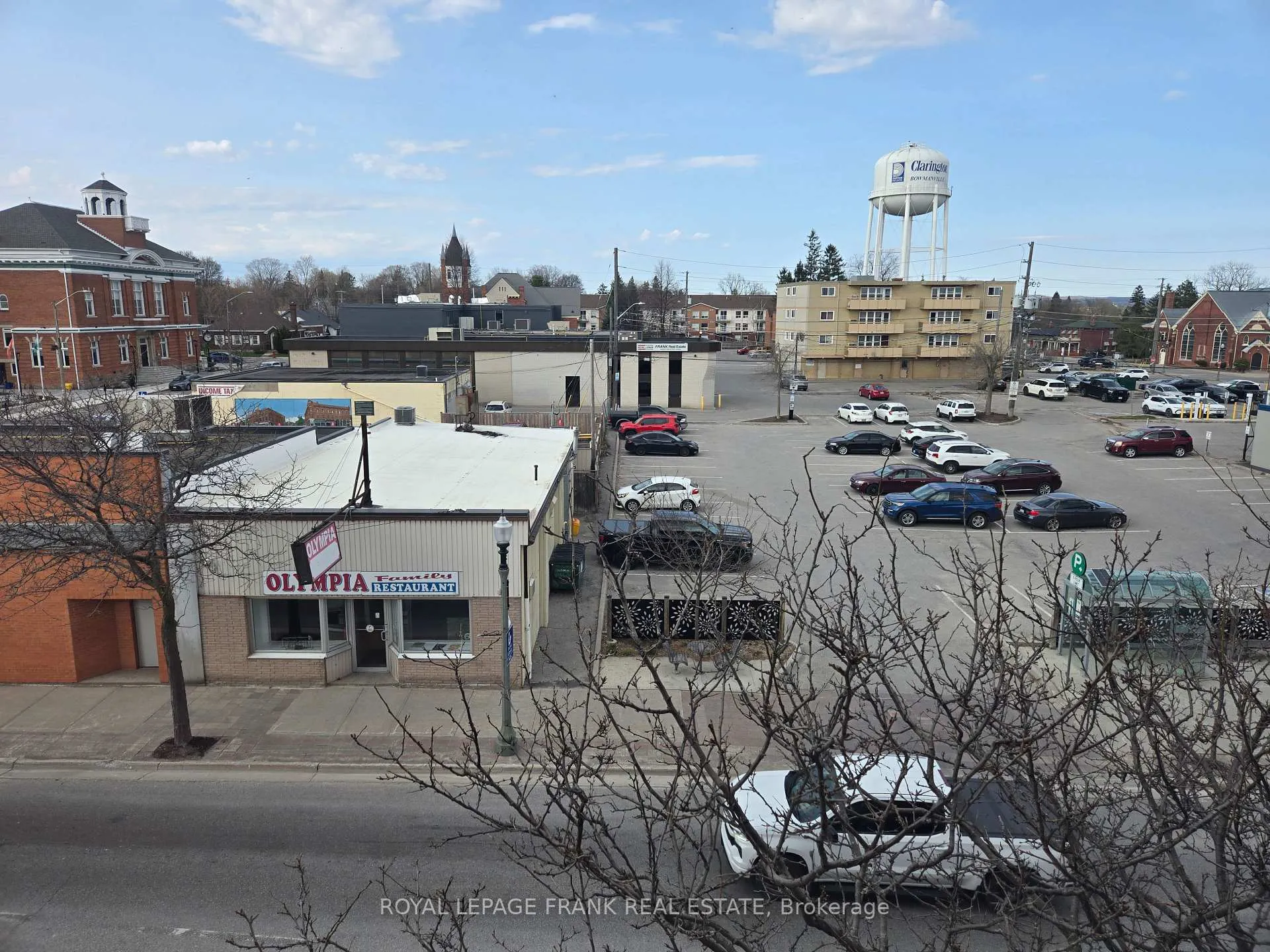 Photo 6 of Unit Apartment #5, 15 King Street E, Clarington, Bowmanville — HOMEH