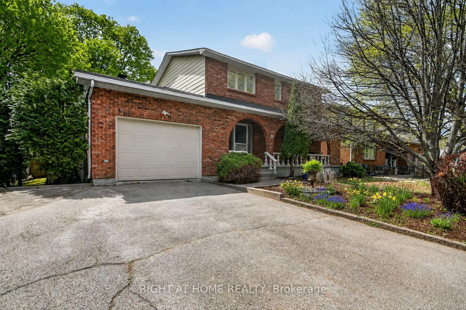 Photo 1 of 20 Palsen Street, Ottawa, Meadowlands/Crestview — HOMEH