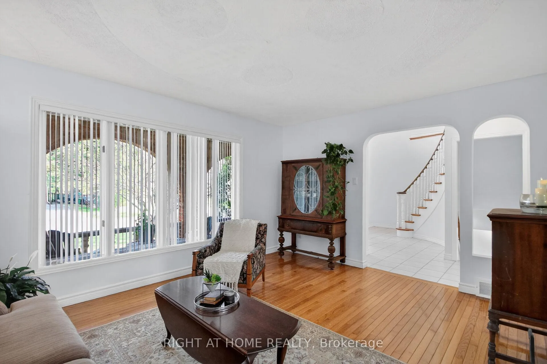 Photo 7 of 20 Palsen Street, Ottawa, Meadowlands/Crestview — HOMEH
