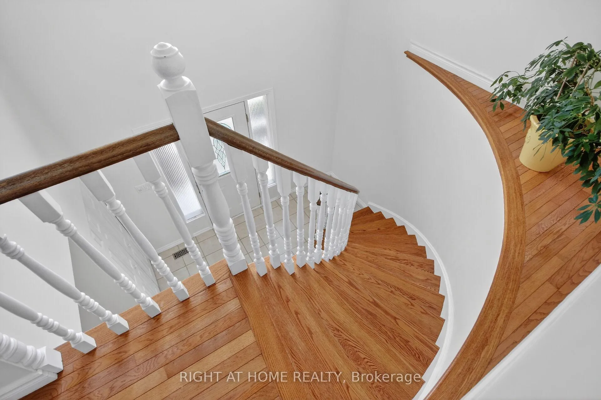 Photo 17 of 20 Palsen Street, Ottawa, Meadowlands/Crestview — HOMEH
