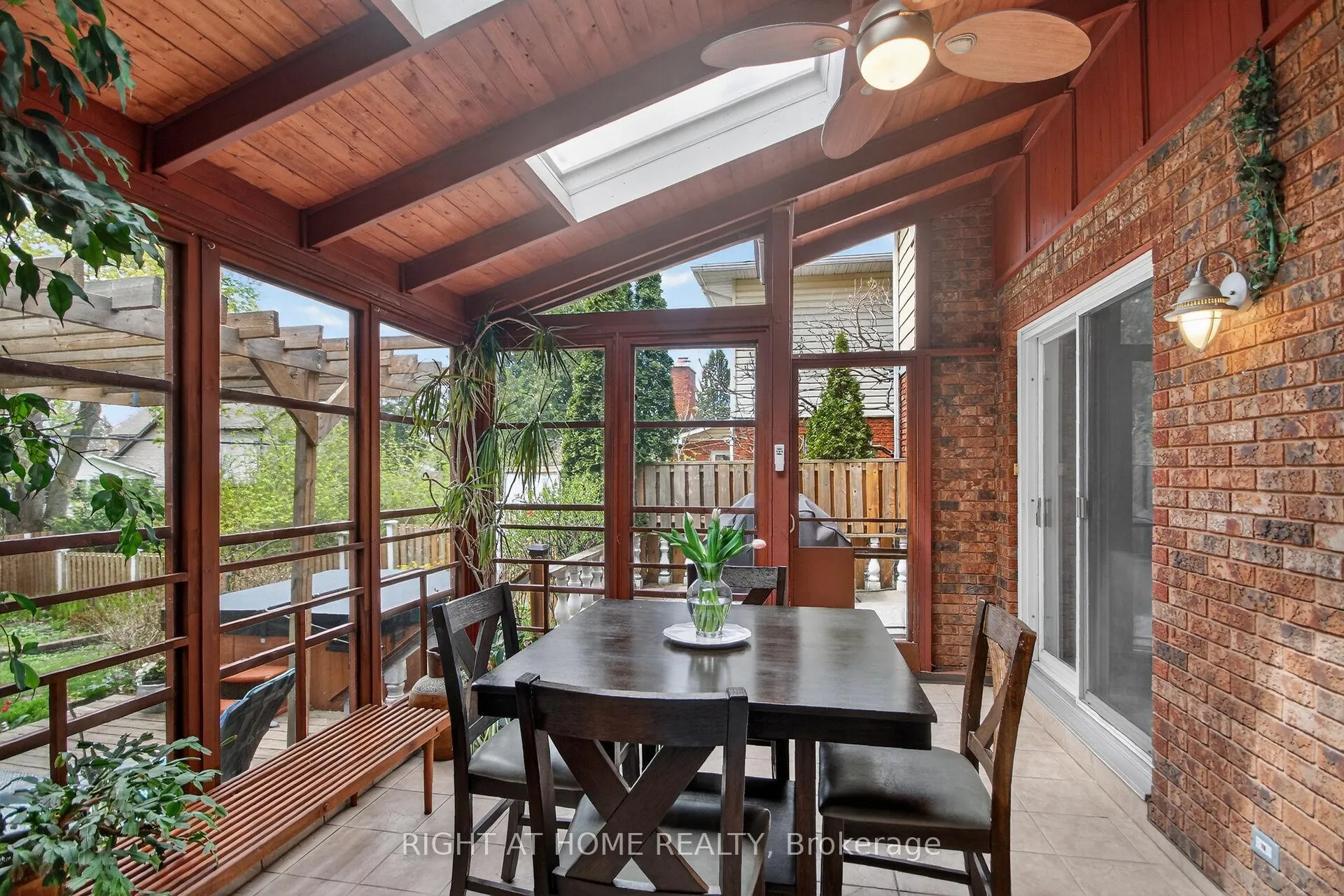 Photo 25 of 20 Palsen Street, Ottawa, Meadowlands/Crestview — HOMEH