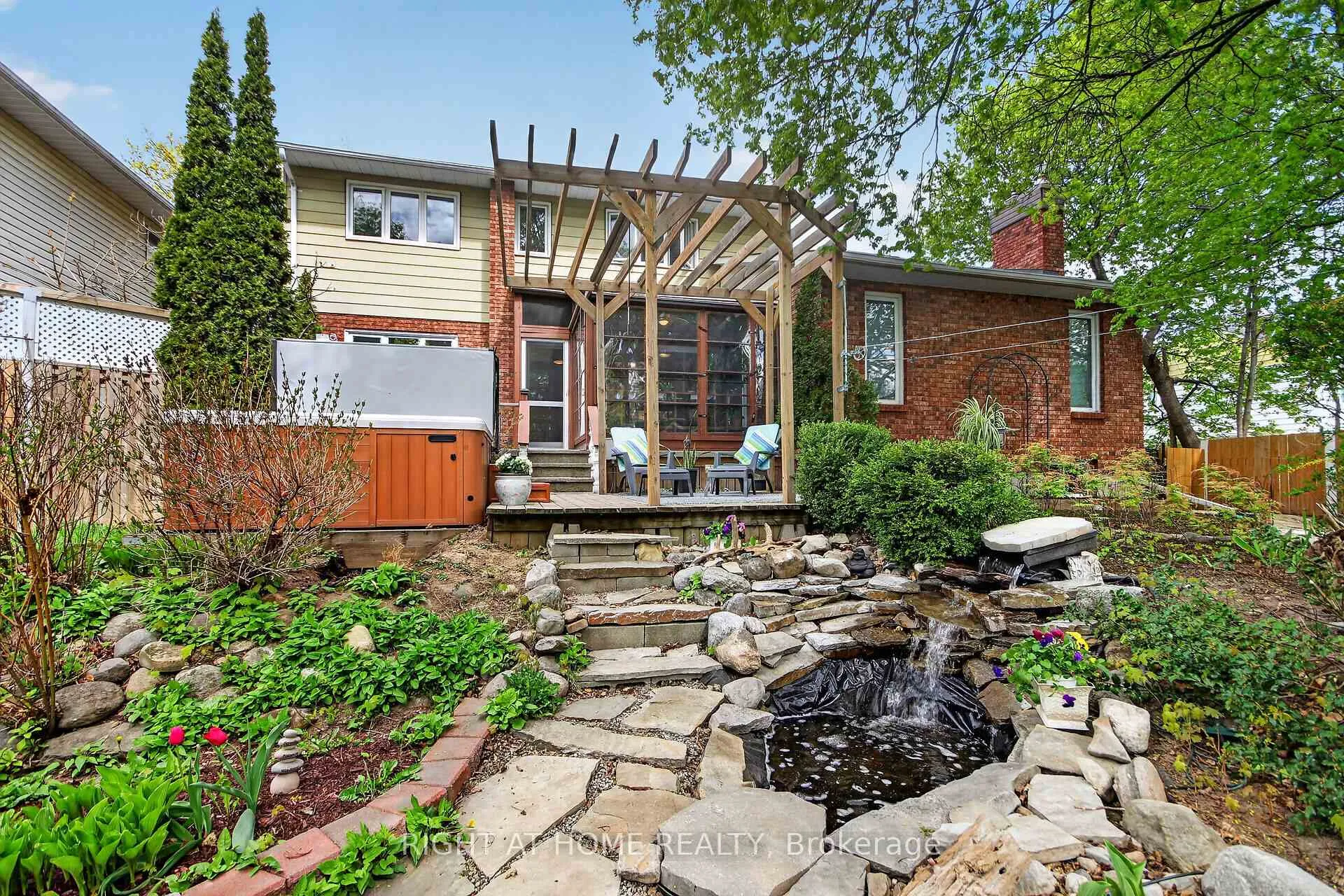 Photo 30 of 20 Palsen Street, Ottawa, Meadowlands/Crestview — HOMEH