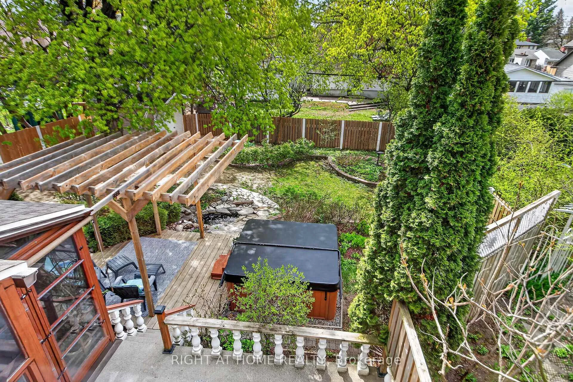 Photo 32 of 20 Palsen Street, Ottawa, Meadowlands/Crestview — HOMEH