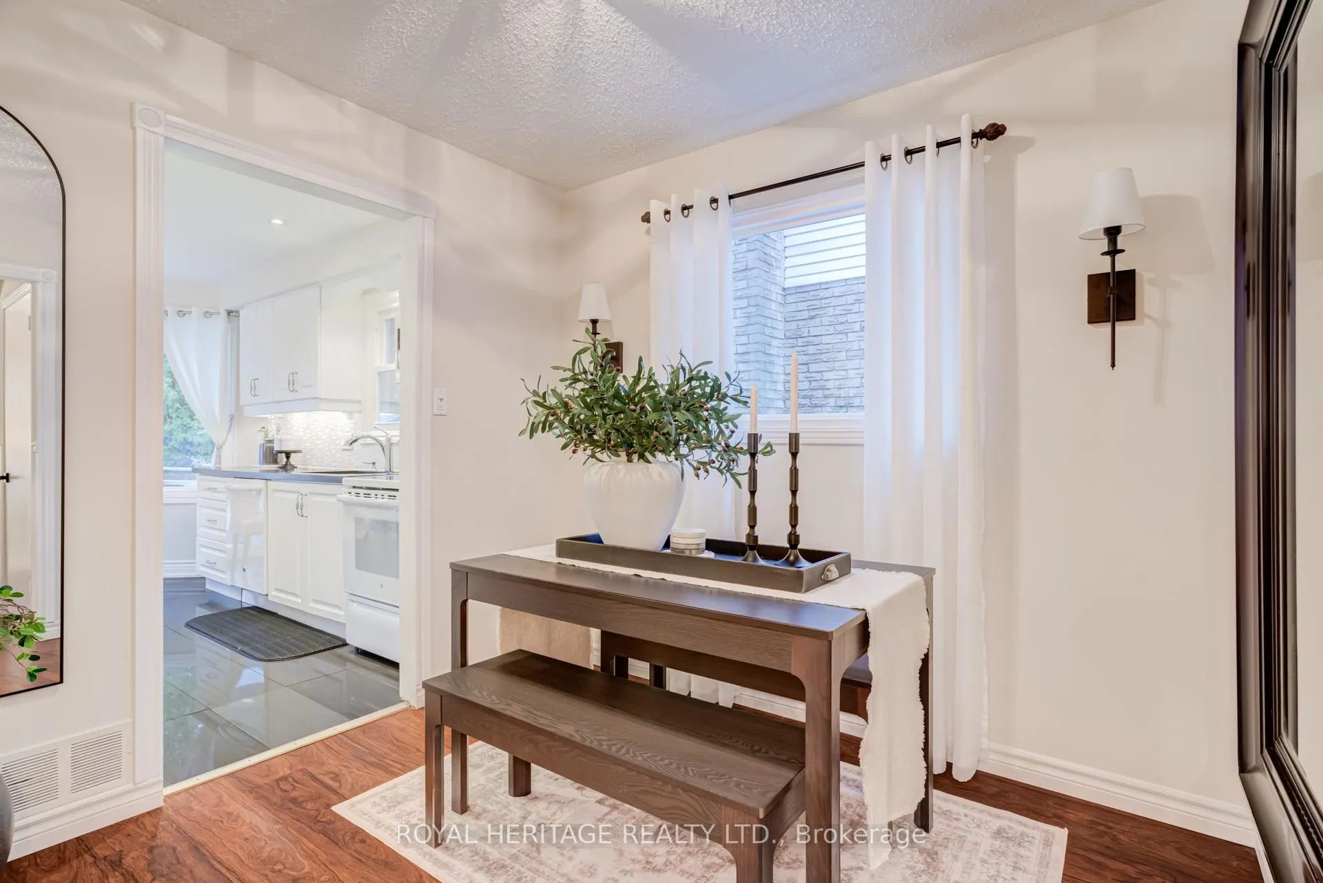 Photo 11 of 188 Adele Crescent, Oshawa, McLaughlin — HOMEH