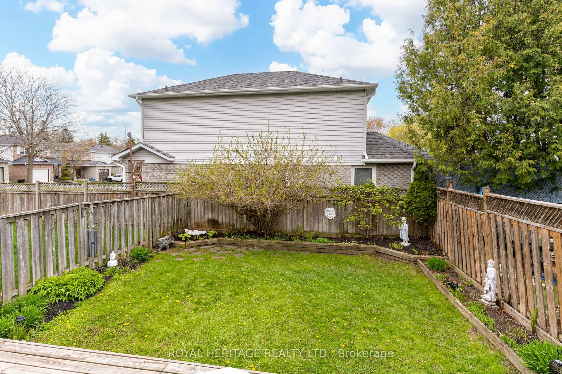 Photo 39 of 188 Adele Crescent, Oshawa, McLaughlin — HOMEH