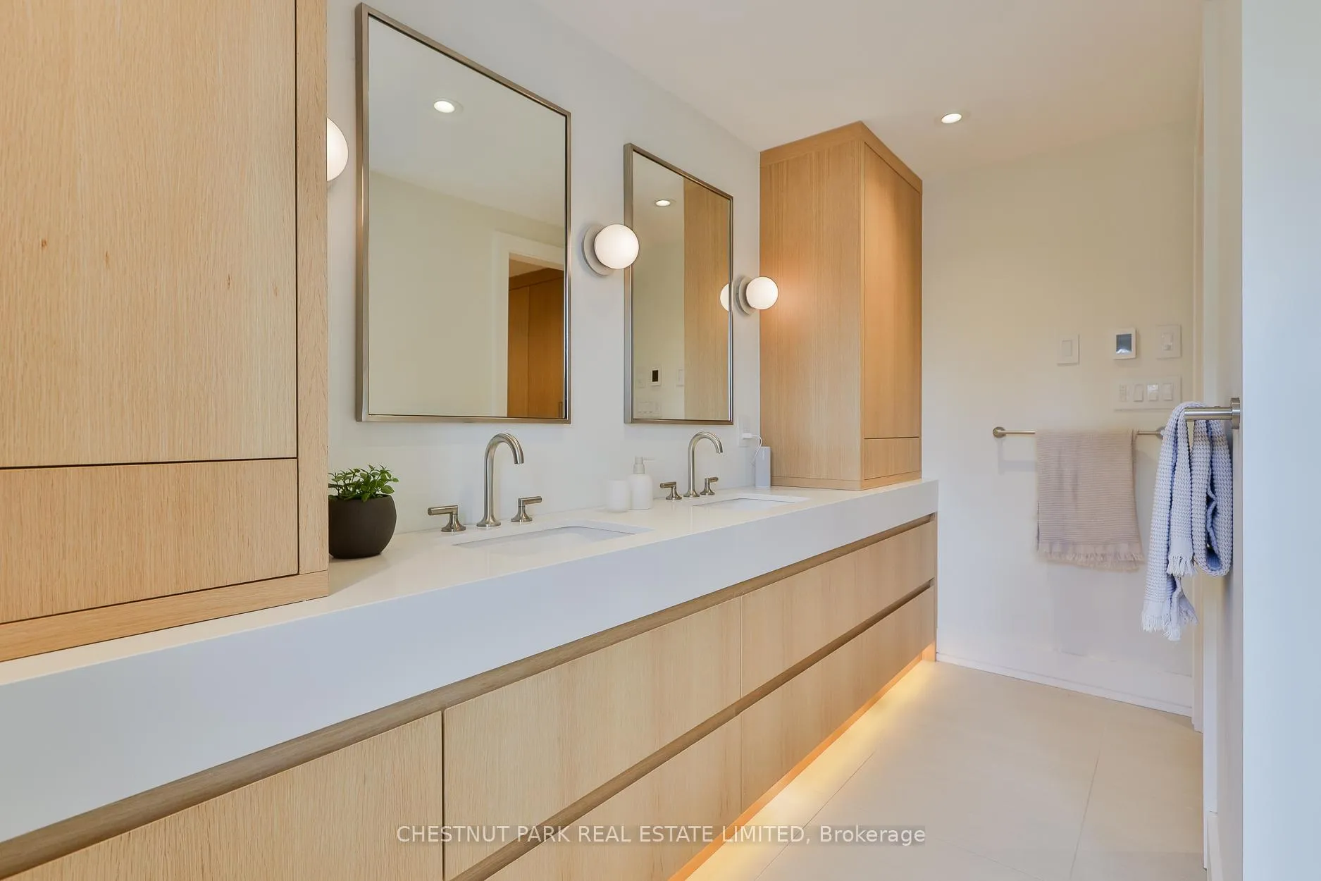 Photo 26 of 84 Hanna Road, Toronto, Leaside — HOMEH