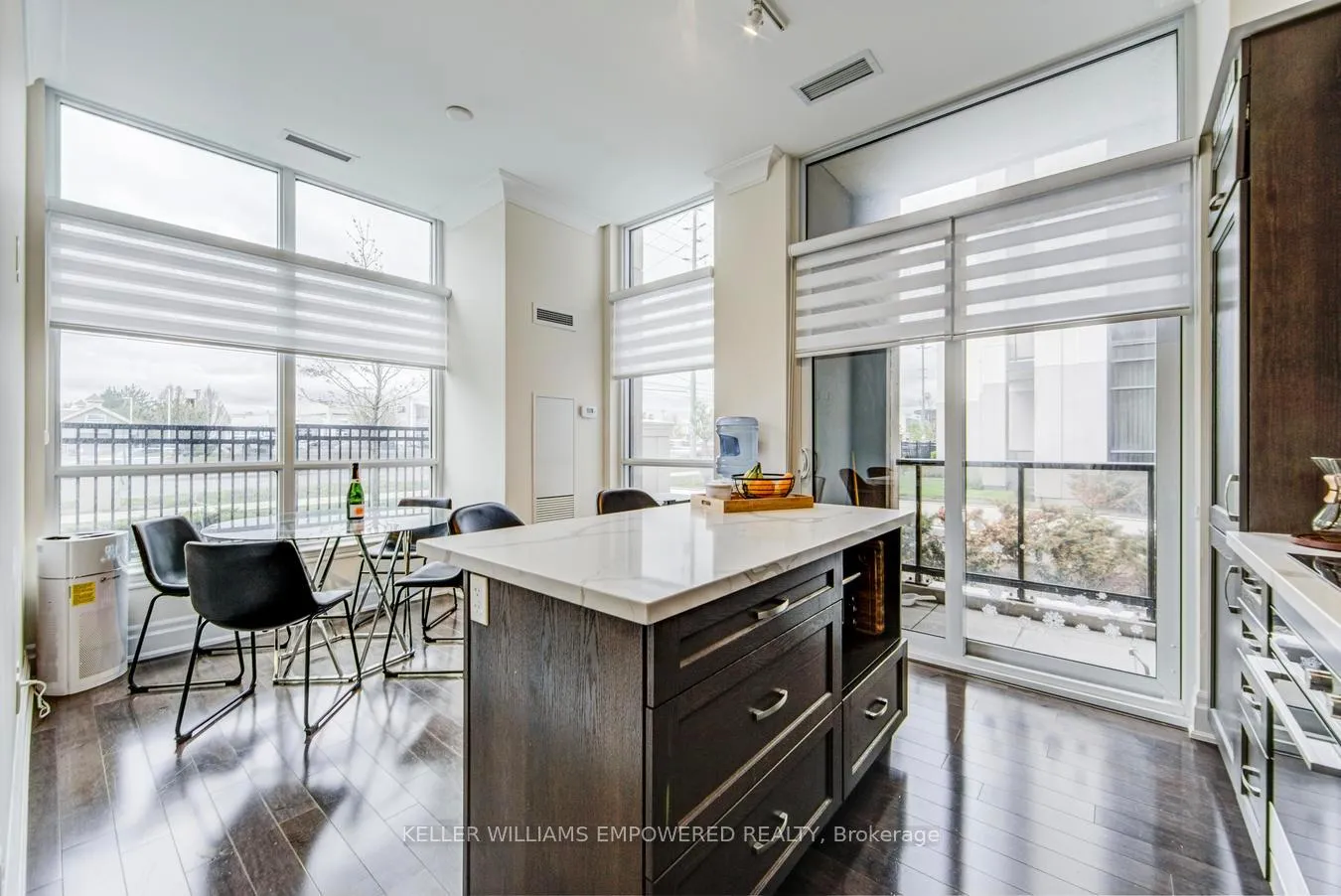 Photo 2 of Unit 116, 9075 Jane Street, Vaughan, Concord — HOMEH