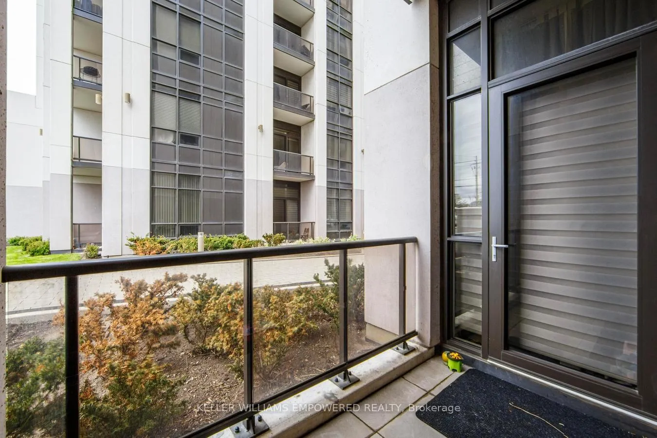 Photo 11 of Unit 116, 9075 Jane Street, Vaughan, Concord — HOMEH