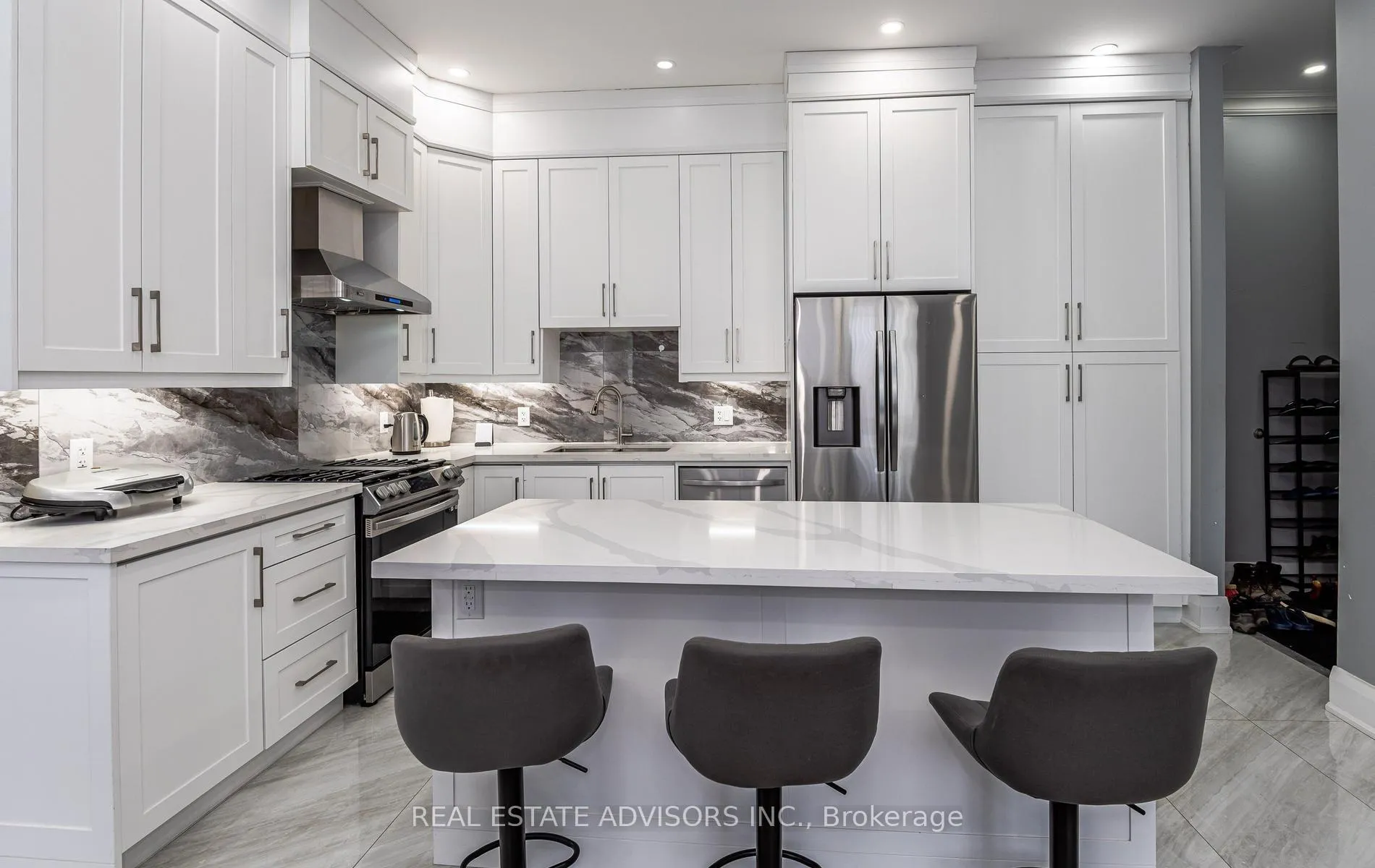 Photo 6 of 679 Florence Road, Innisfil, Alcona — HOMEH