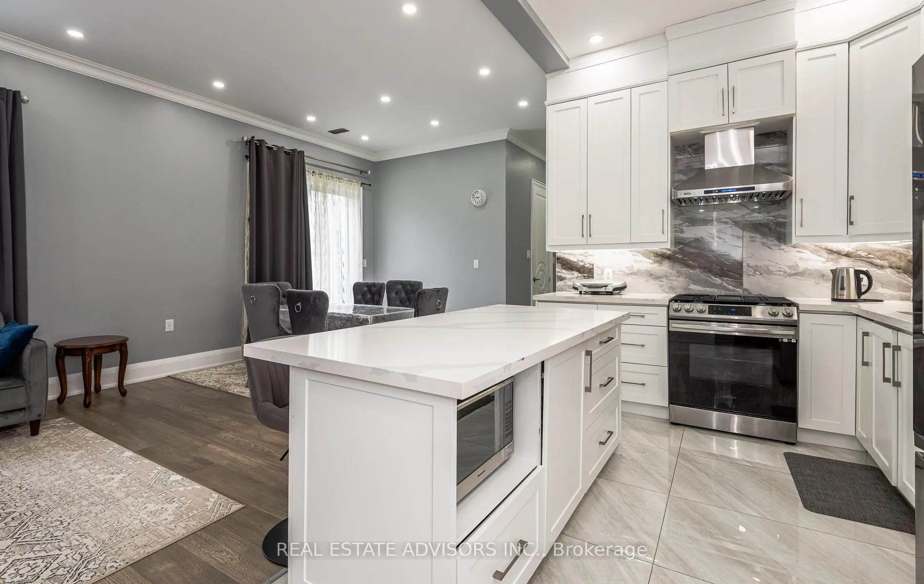 Photo 7 of 679 Florence Road, Innisfil, Alcona — HOMEH