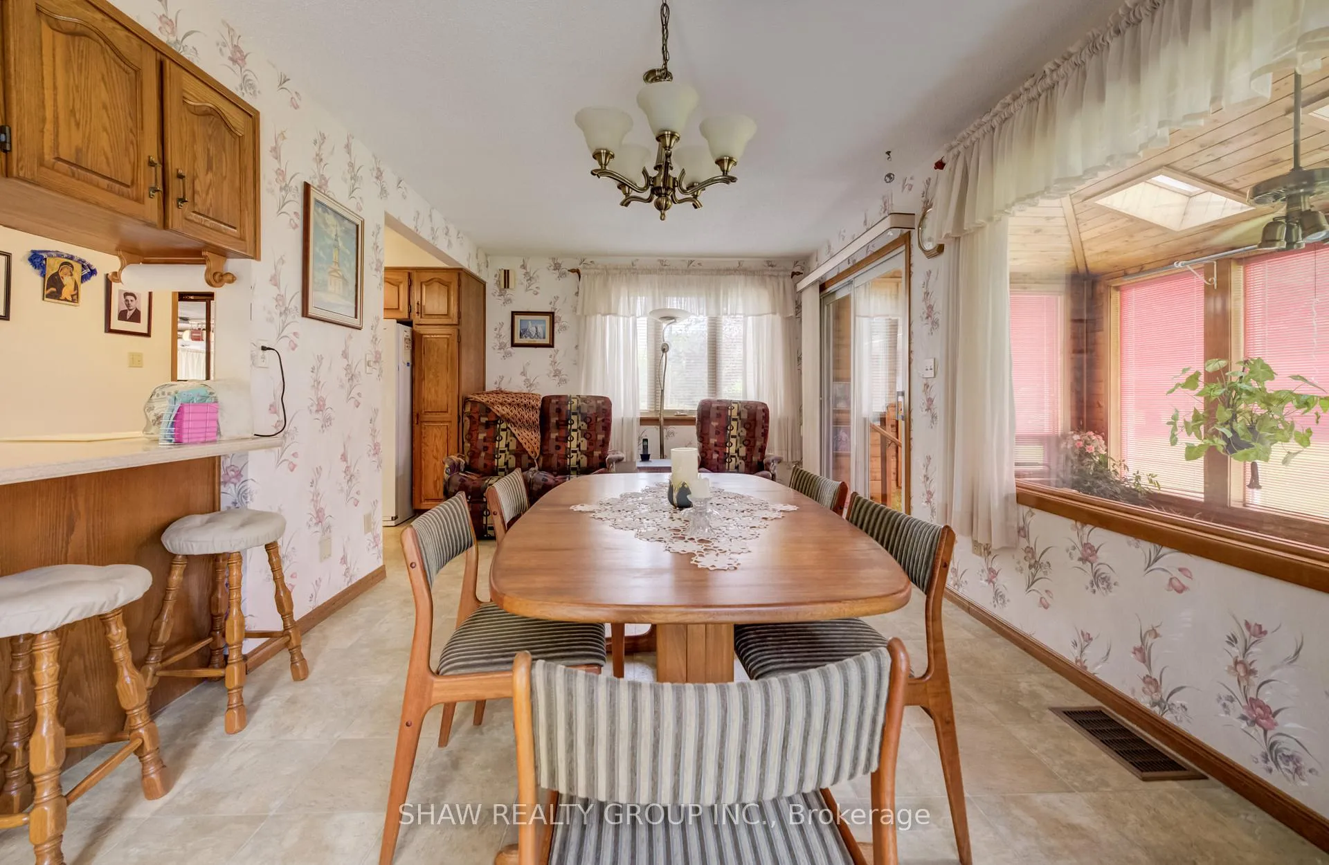 Photo 15 of 2236 Governors Road, Hamilton, Rural Ancaster — HOMEH