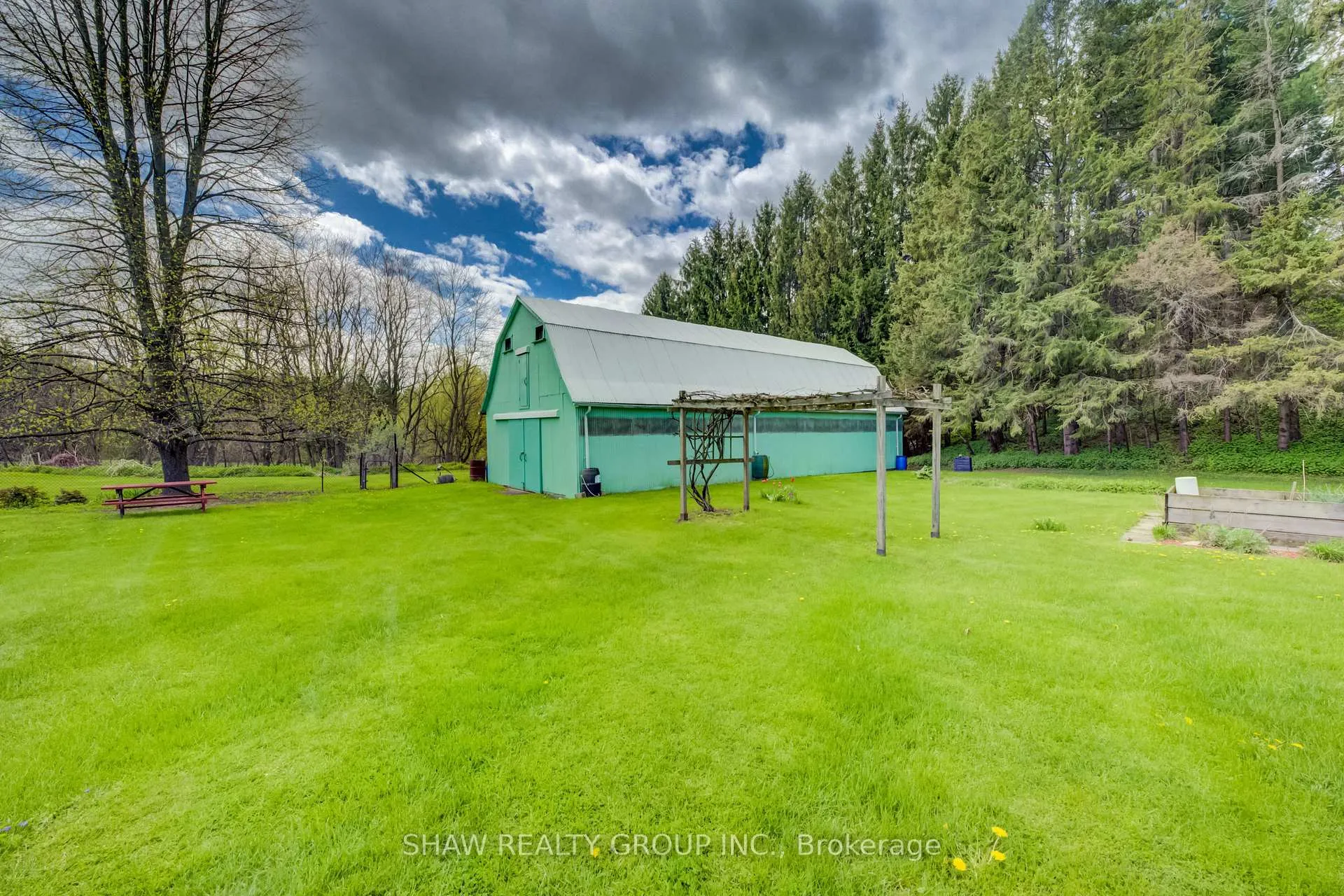 Photo 37 of 2236 Governors Road, Hamilton, Rural Ancaster — HOMEH