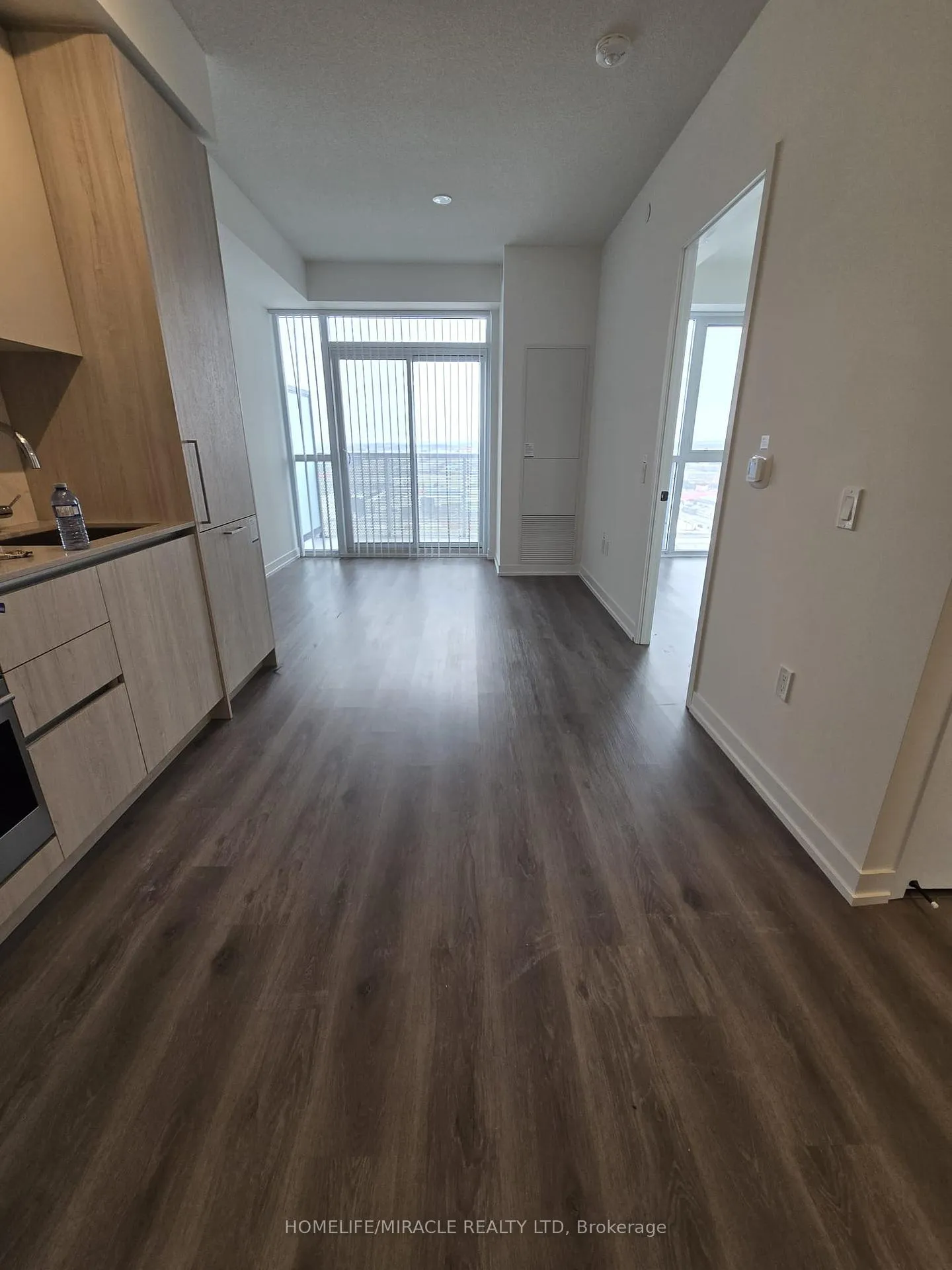 Photo 5 of Unit 1811, 225 Commerce Street, Vaughan, Vaughan Corporate Centre — HOMEH