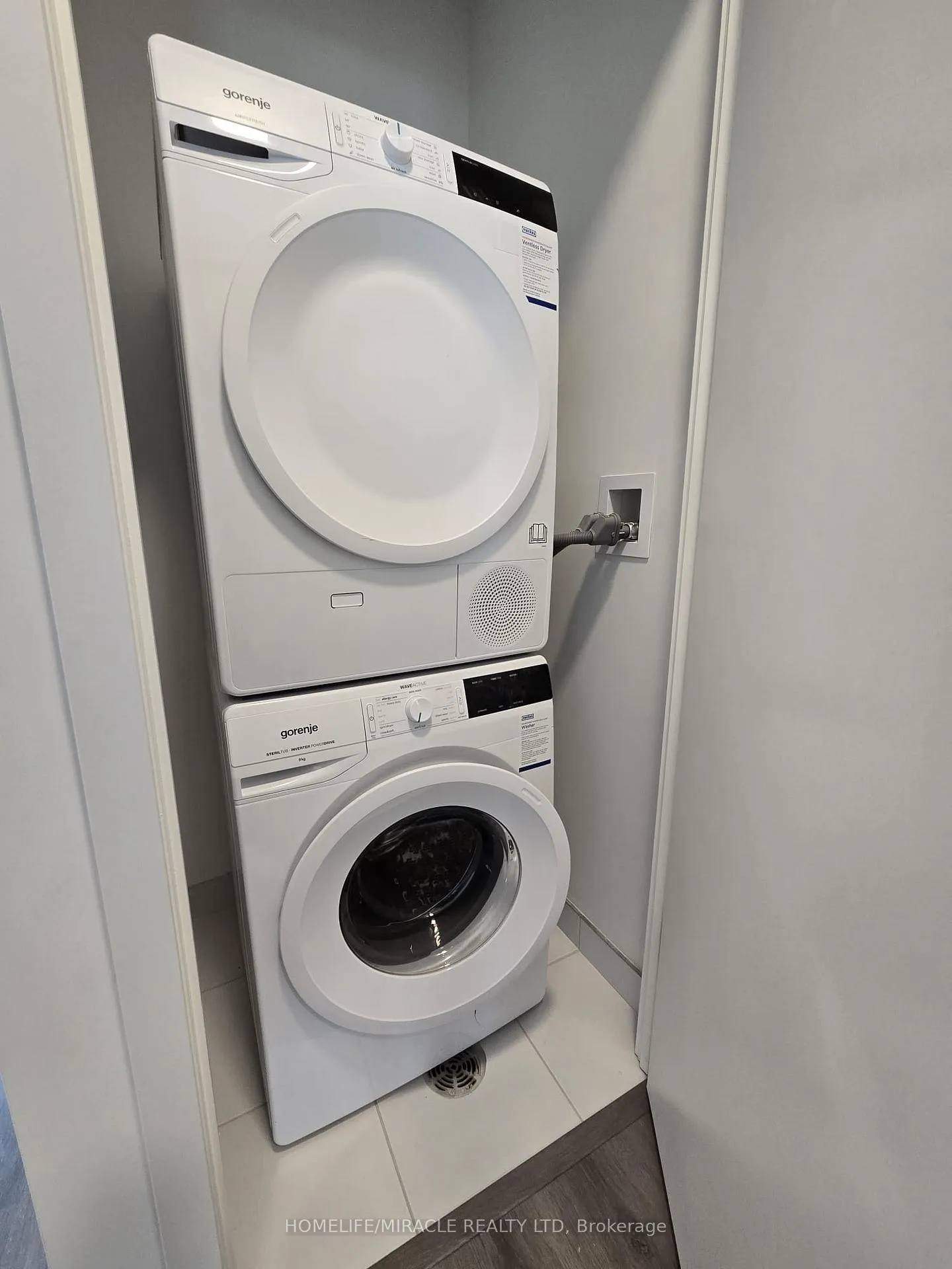 Photo 11 of Unit 1811, 225 Commerce Street, Vaughan, Vaughan Corporate Centre — HOMEH