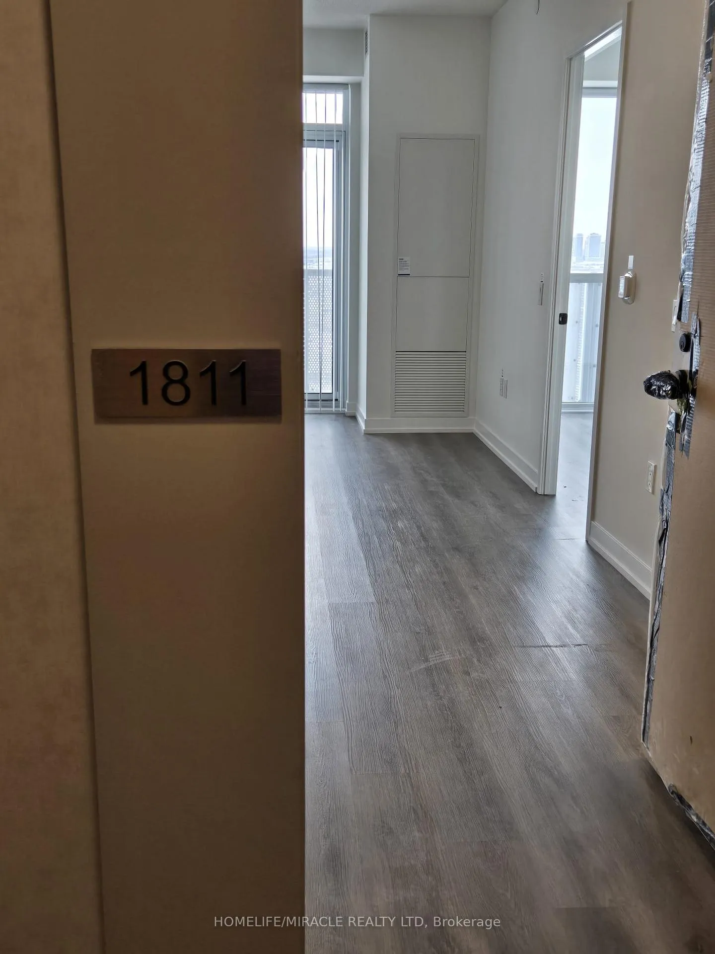 Photo 13 of Unit 1811, 225 Commerce Street, Vaughan, Vaughan Corporate Centre — HOMEH
