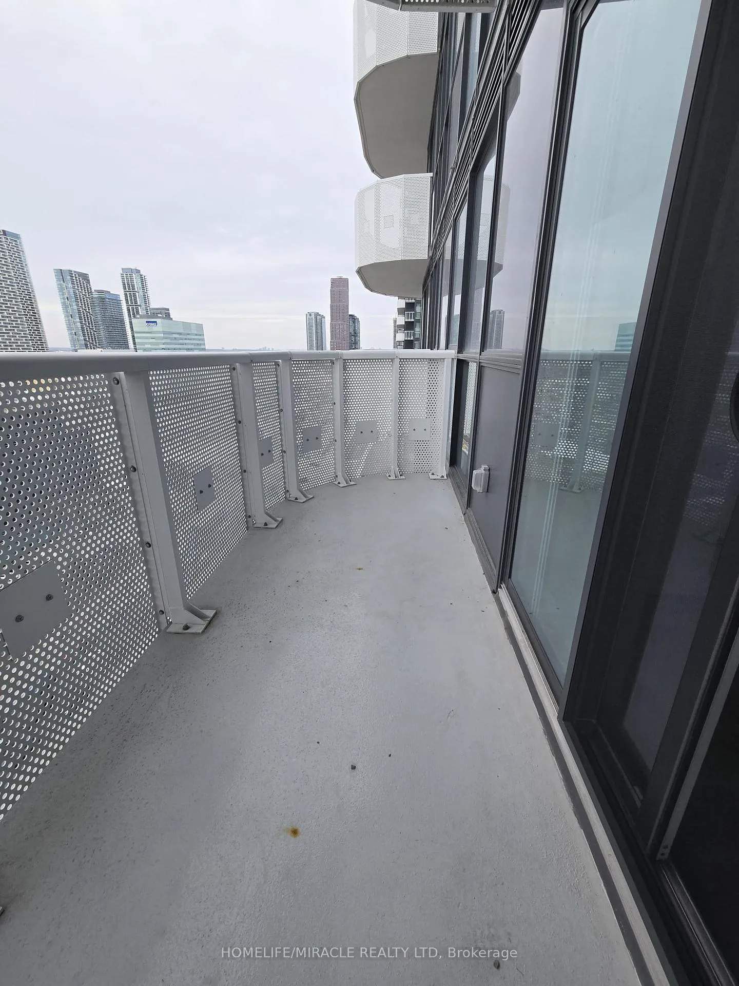 Photo 15 of Unit 1811, 225 Commerce Street, Vaughan, Vaughan Corporate Centre — HOMEH