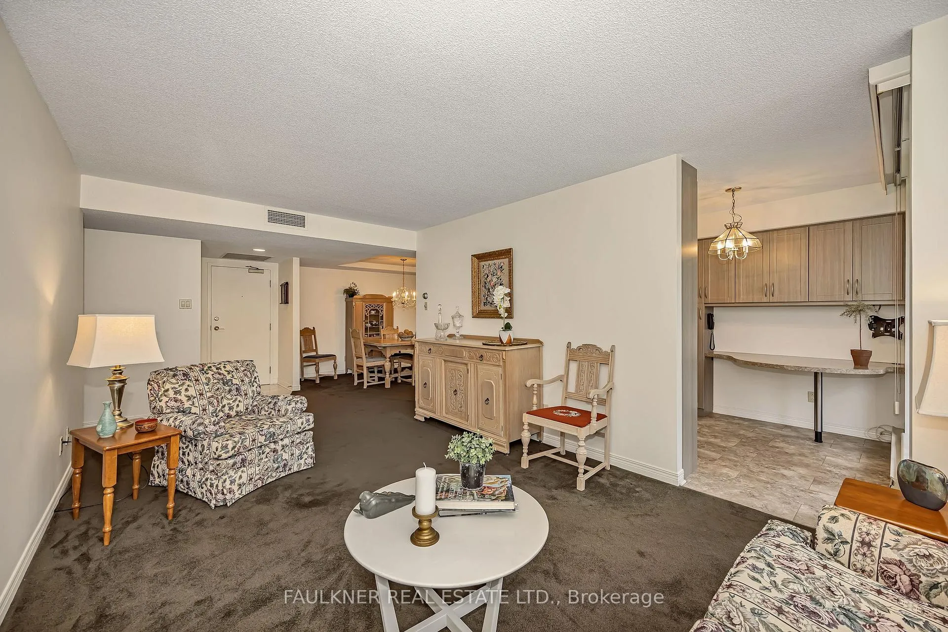 Photo 6 of Unit 111, 100 Grant Carman Drive, Ottawa, Borden Farm/Stewart Farm/Carleton Heights/Parkwood Hills — HOMEH
