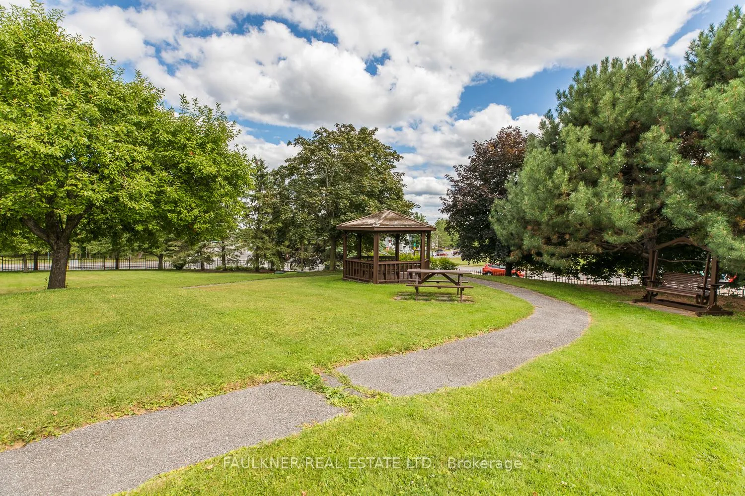 Photo 32 of Unit 111, 100 Grant Carman Drive, Ottawa, Borden Farm/Stewart Farm/Carleton Heights/Parkwood Hills — HOMEH