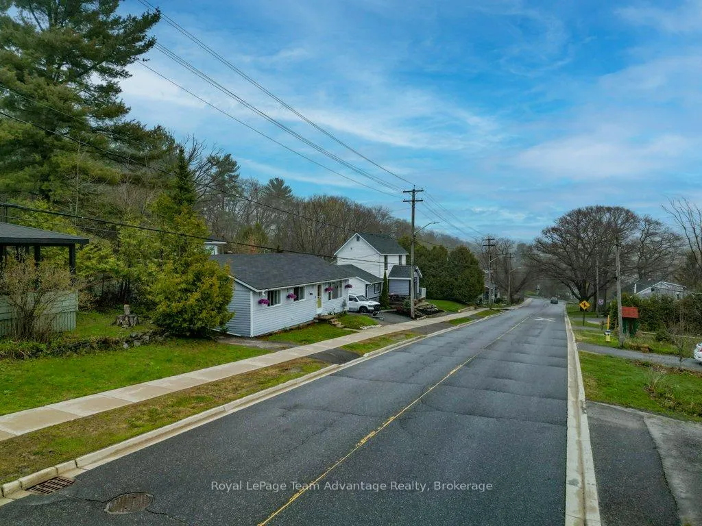 Photo 32 of 31 Cascade Street, Parry Sound — HOMEH