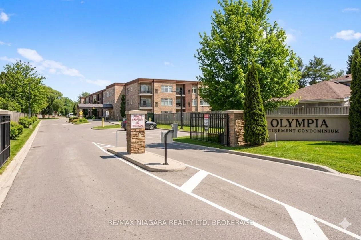 Photo 3 of Unit 300, 4644 Pettit Avenue, Niagara Falls, Morrison — HOMEH