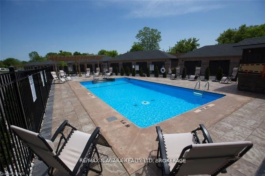 Photo 4 of Unit 300, 4644 Pettit Avenue, Niagara Falls, Morrison — HOMEH