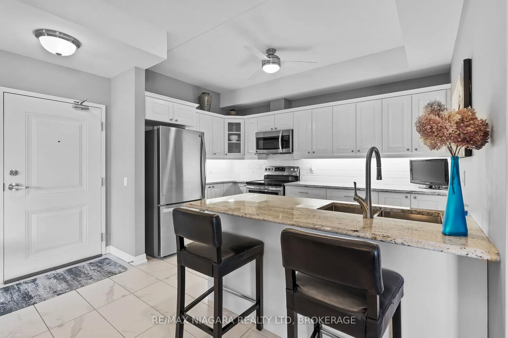 Photo 9 of Unit 300, 4644 Pettit Avenue, Niagara Falls, Morrison — HOMEH