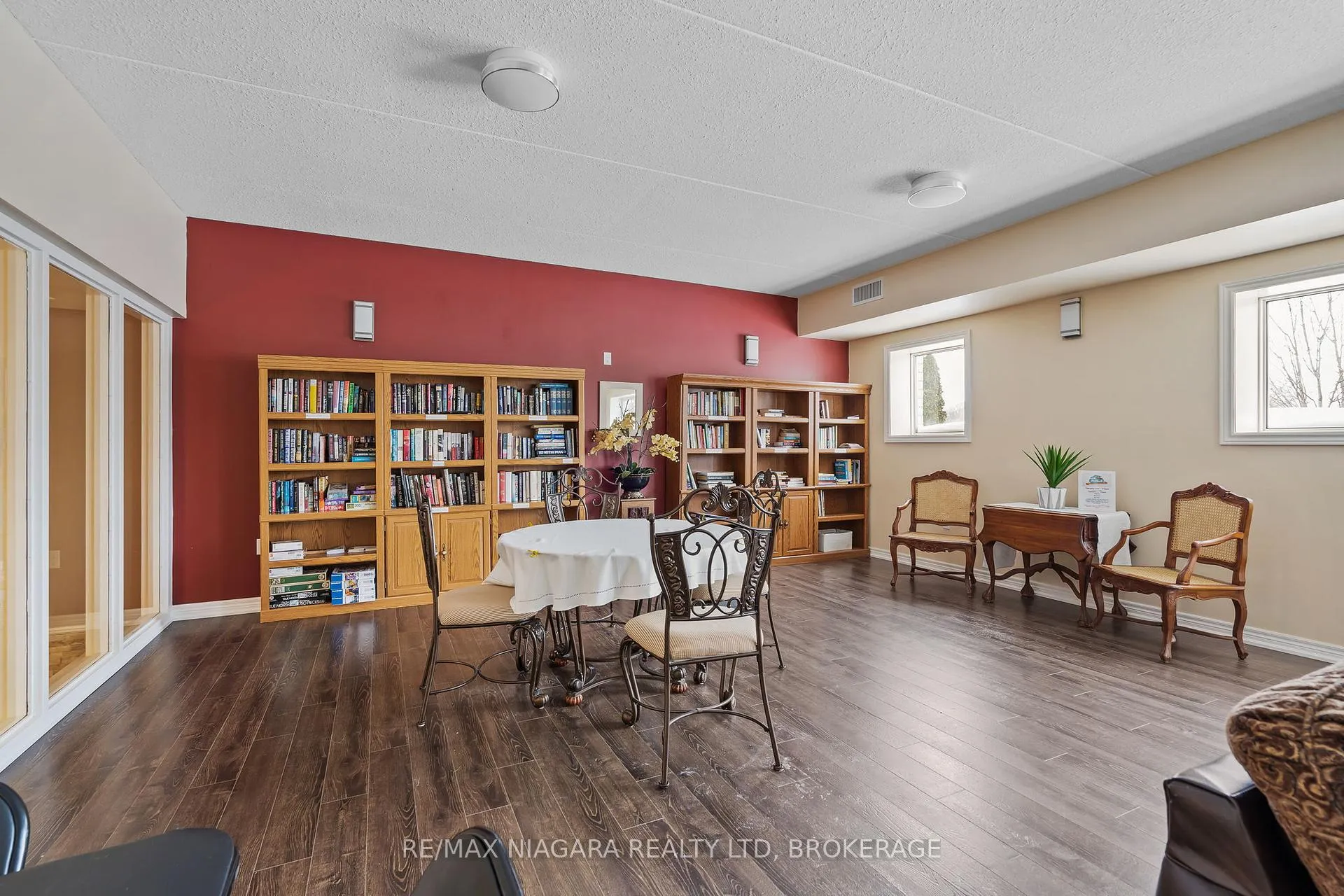 Photo 22 of Unit 300, 4644 Pettit Avenue, Niagara Falls, Morrison — HOMEH