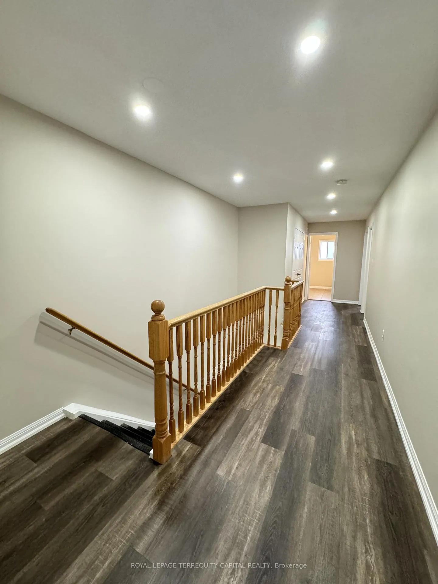 Photo 20 of 349 Edgehill Drive, Barrie, Edgehill Drive — HOMEH