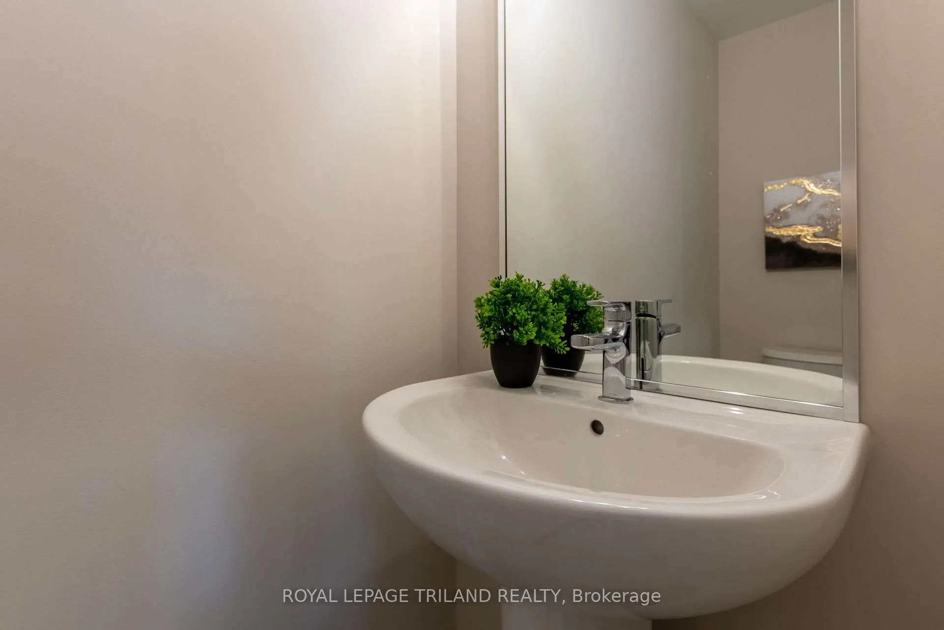Photo 26 of 31 Allister Drive, Middlesex Centre, Kilworth — HOMEH