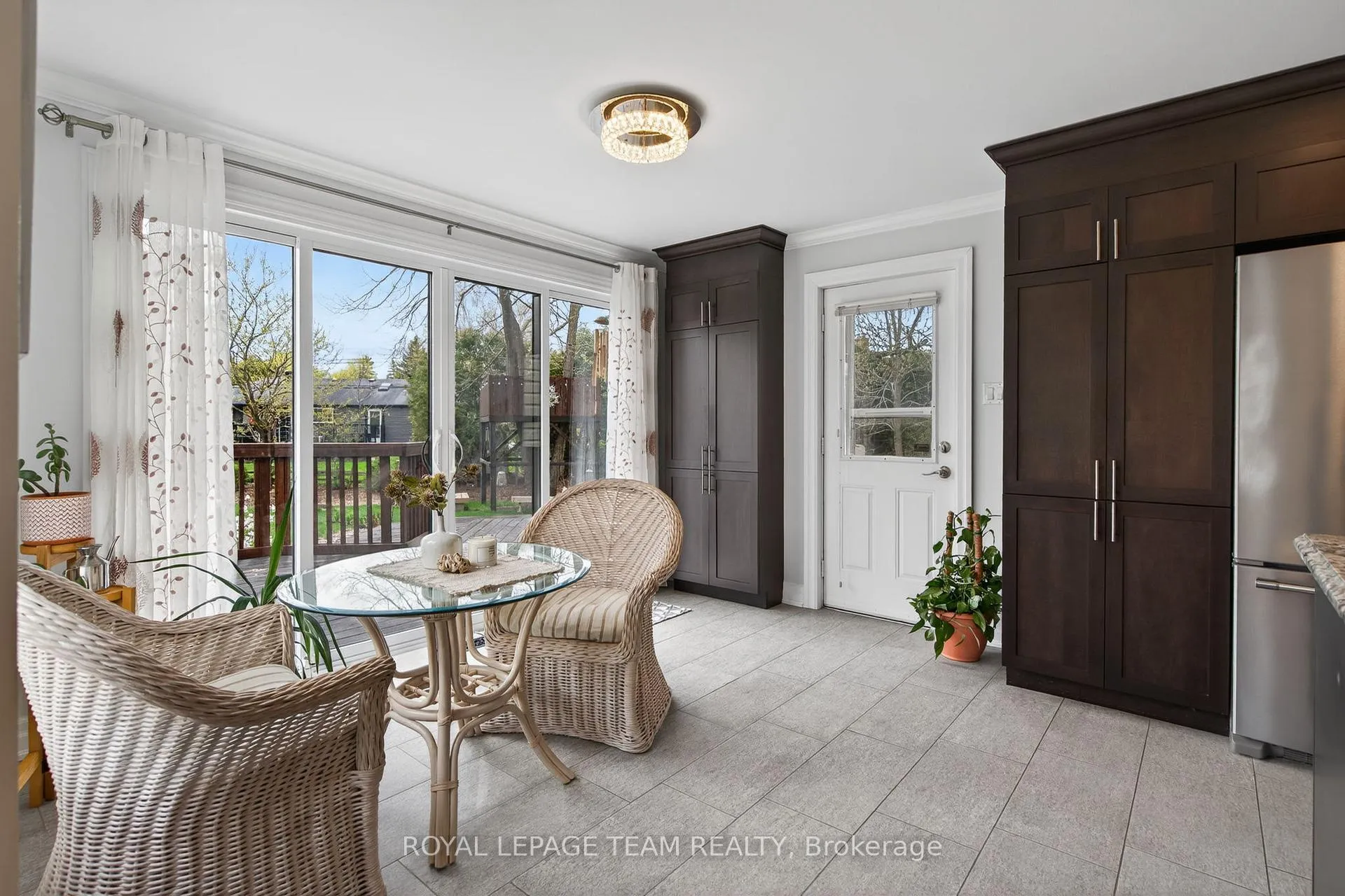 Photo 8 of 1108 Cindy Hill Crescent, Ottawa, Manotick Long Island & Nicholls Island — HOMEH