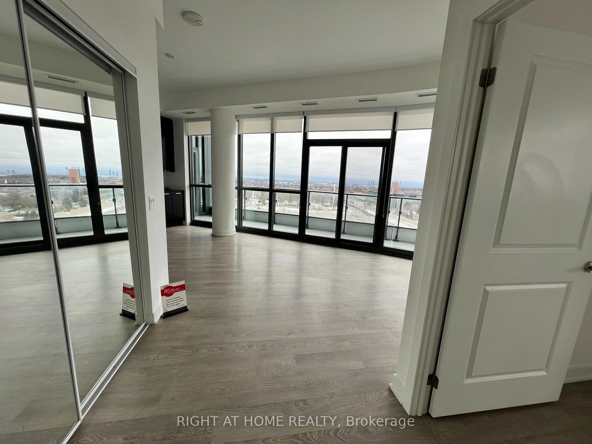 Photo 13 of 120 Eagle Rock Way, Vaughan, Rural Vaughan — HOMEH