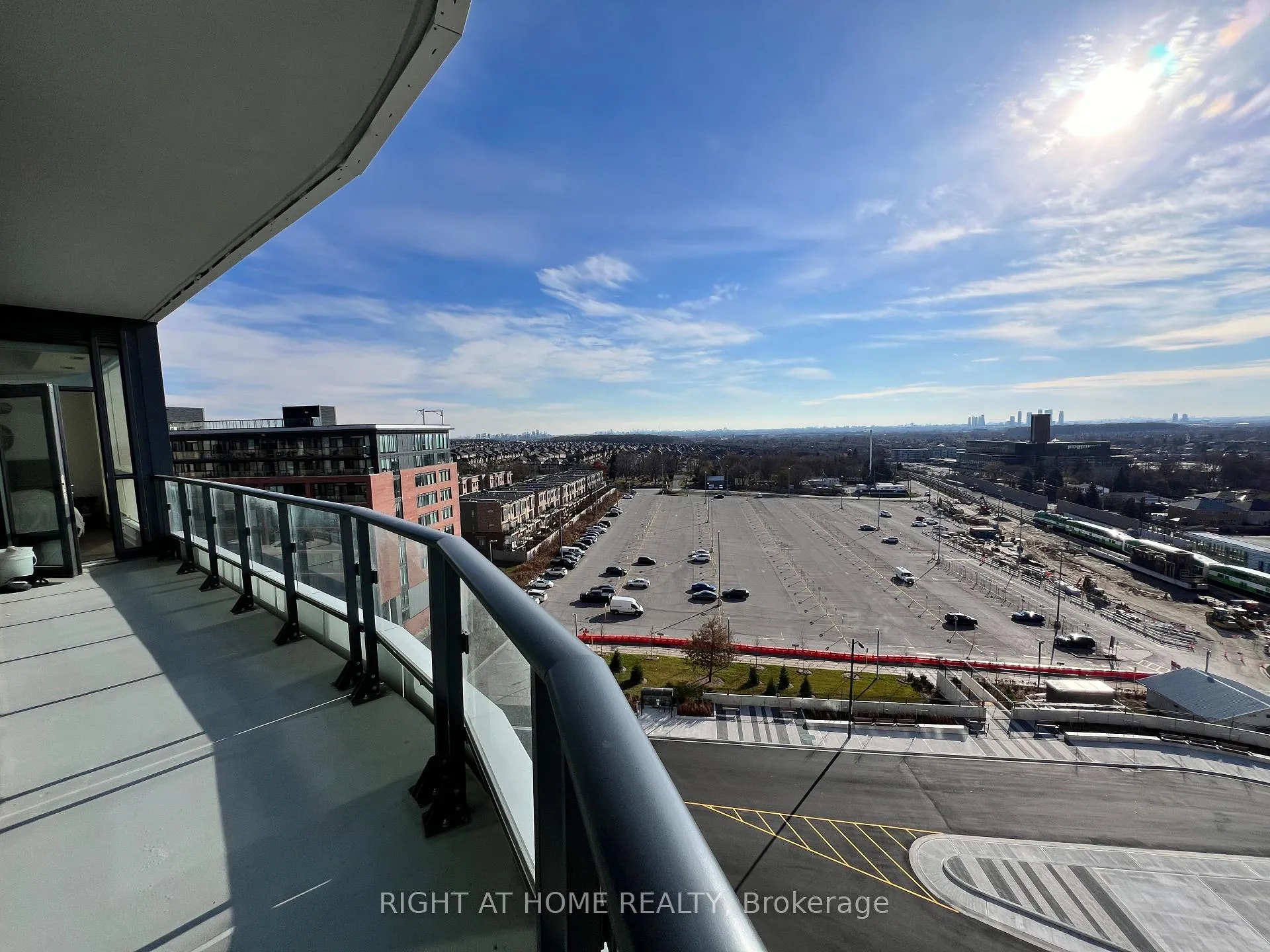 Photo 19 of 120 Eagle Rock Way, Vaughan, Rural Vaughan — HOMEH