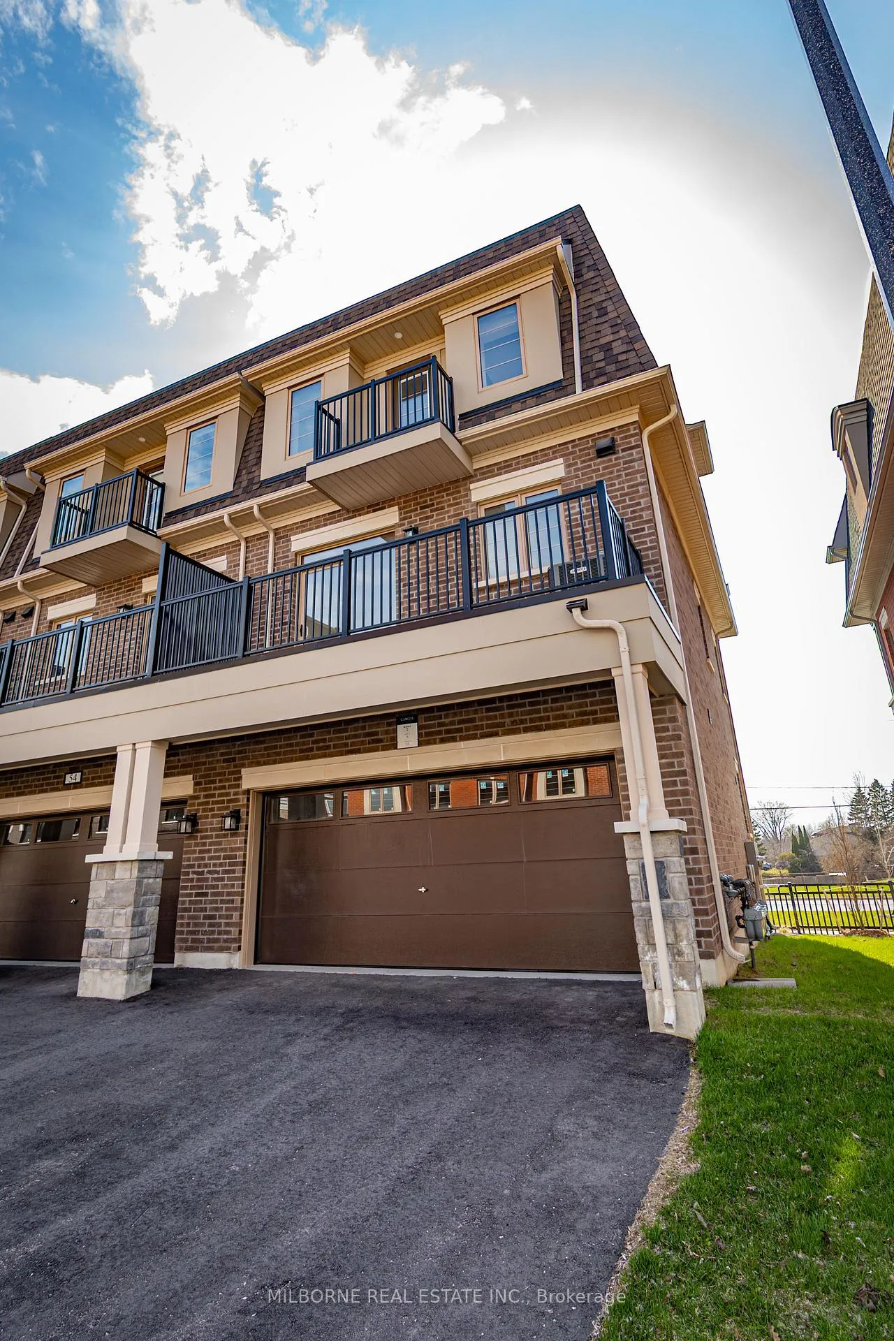 Photo 6 of 56 Fred Beaton Place, King, King City — HOMEH