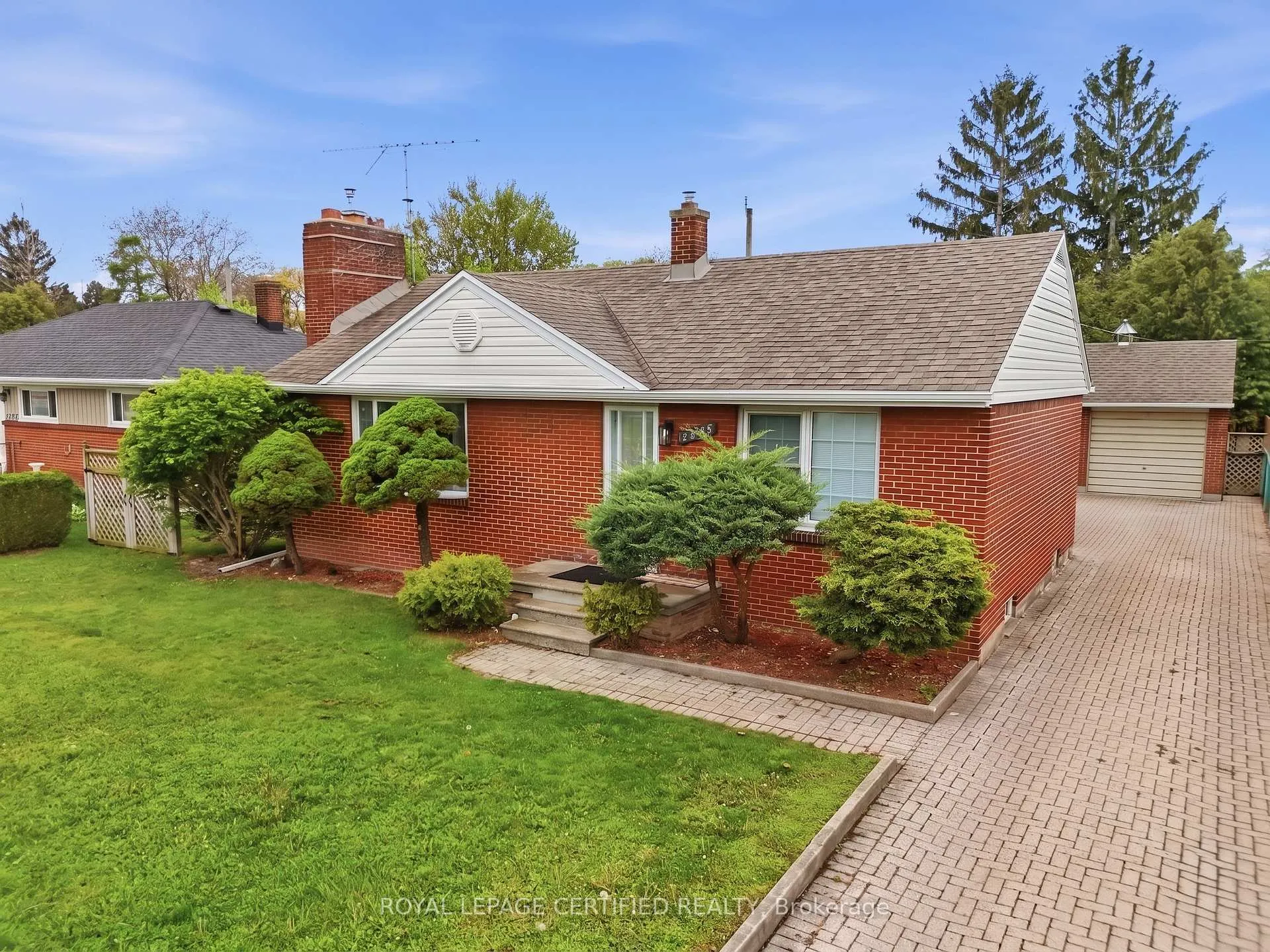 Photo 3 of 2485 Dominion Boulevard, Windsor, South Cameron — HOMEH