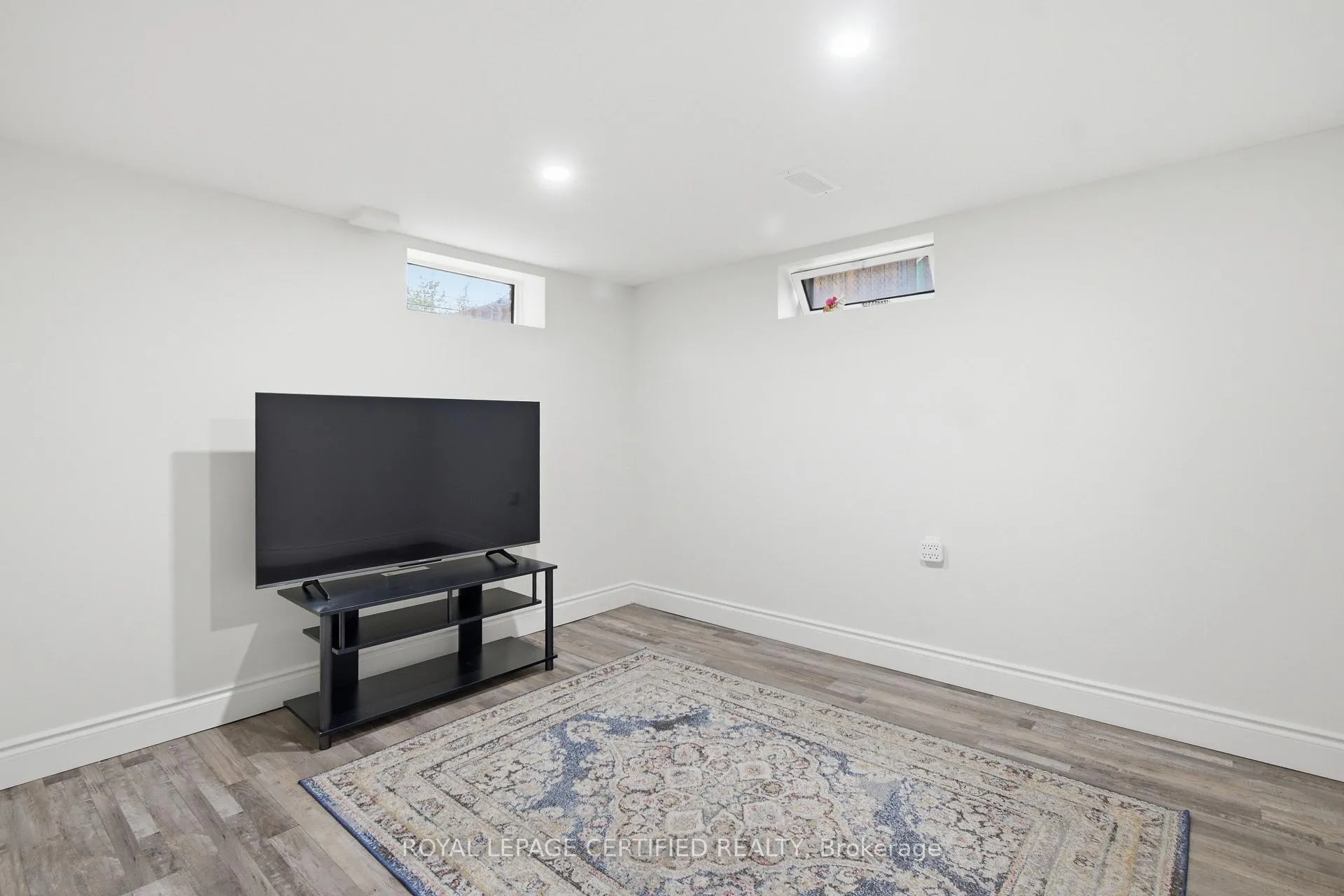 Photo 7 of 2485 Dominion Boulevard, Windsor, South Cameron — HOMEH