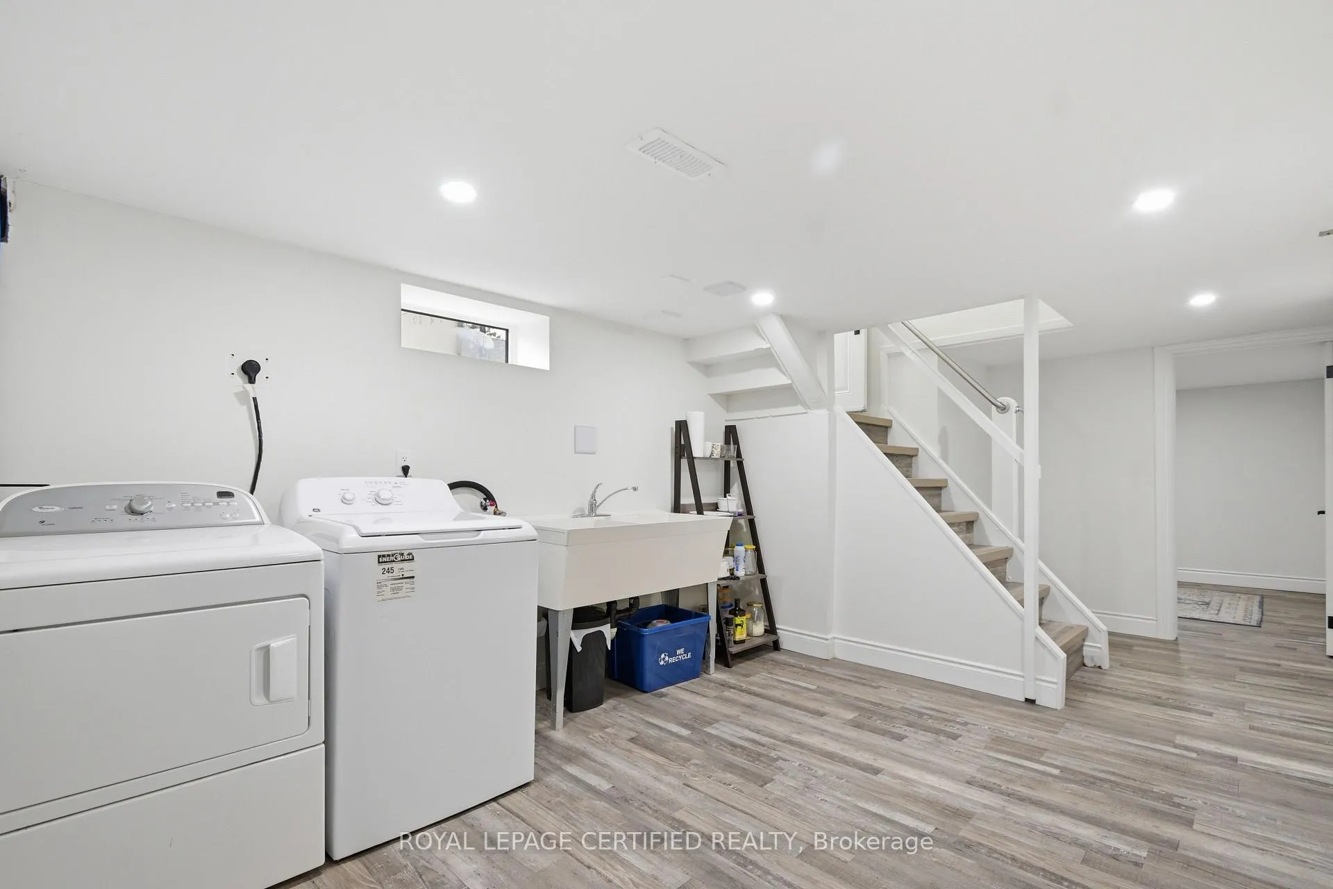 Photo 11 of 2485 Dominion Boulevard, Windsor, South Cameron — HOMEH