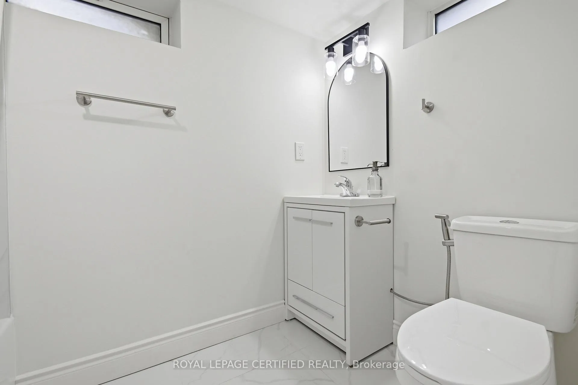 Photo 13 of 2485 Dominion Boulevard, Windsor, South Cameron — HOMEH