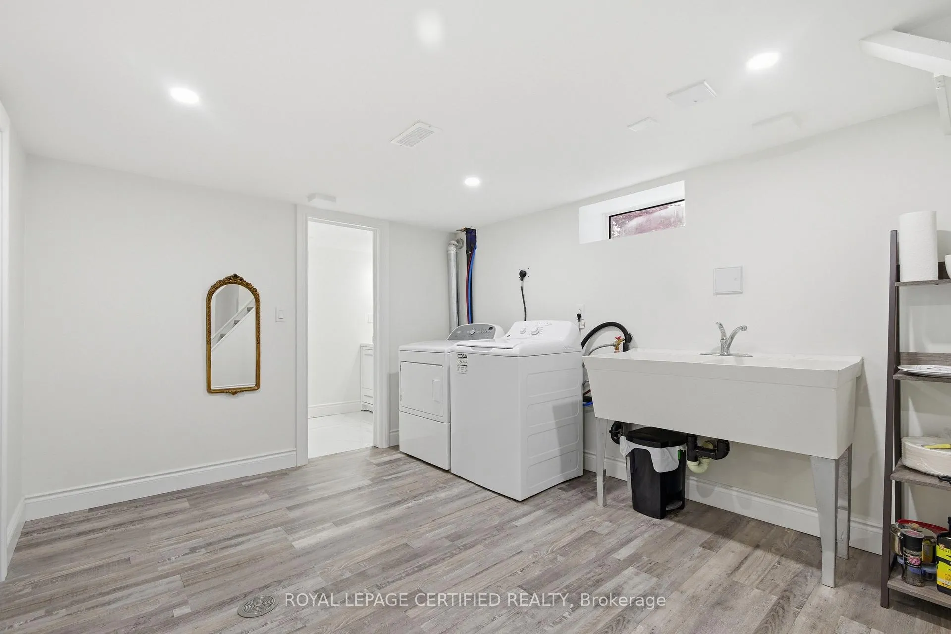 Photo 15 of 2485 Dominion Boulevard, Windsor, South Cameron — HOMEH